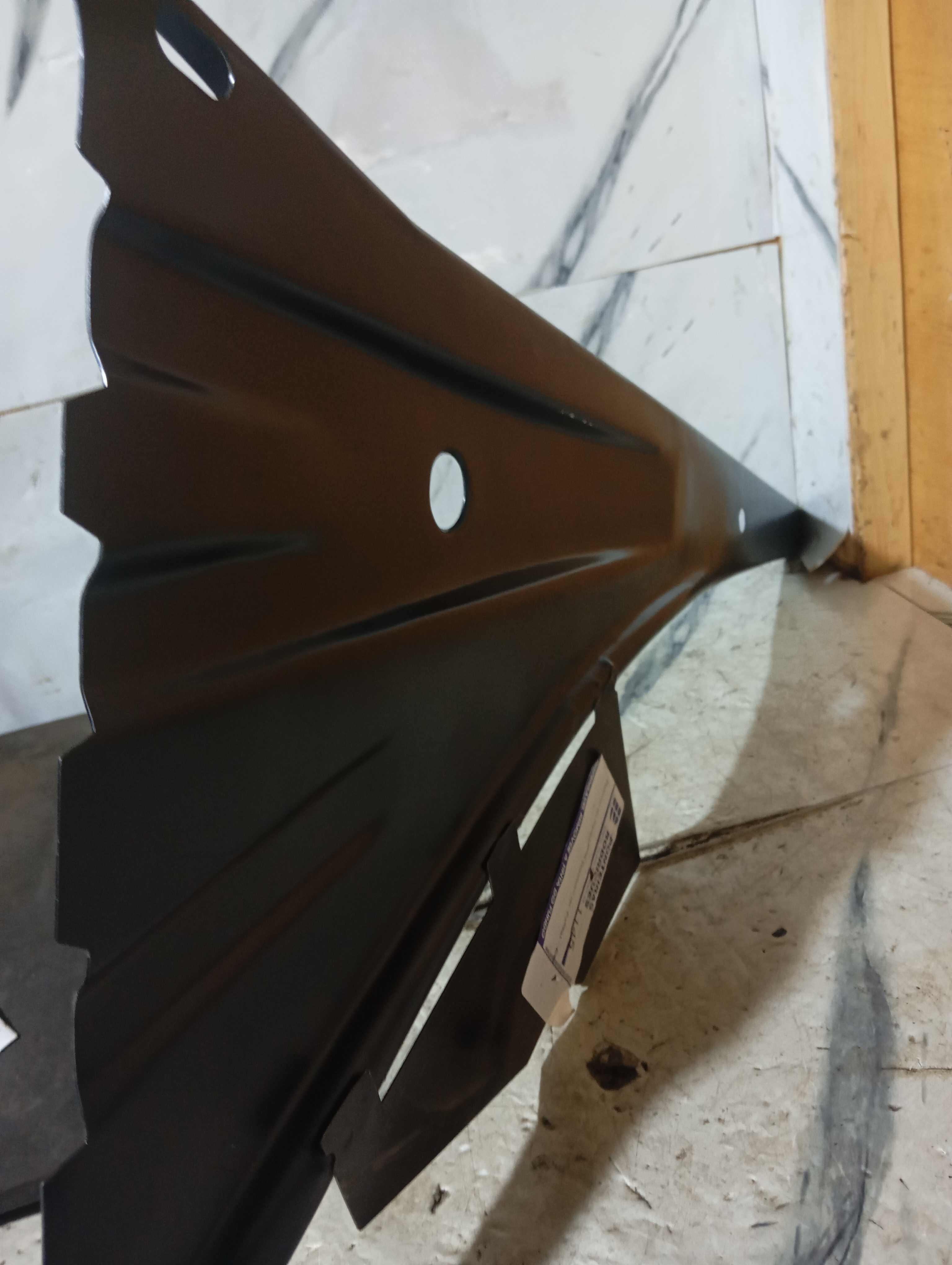 Reforço Bacalhau Dianteiro Do Paralama Do Passat Lado Esquer