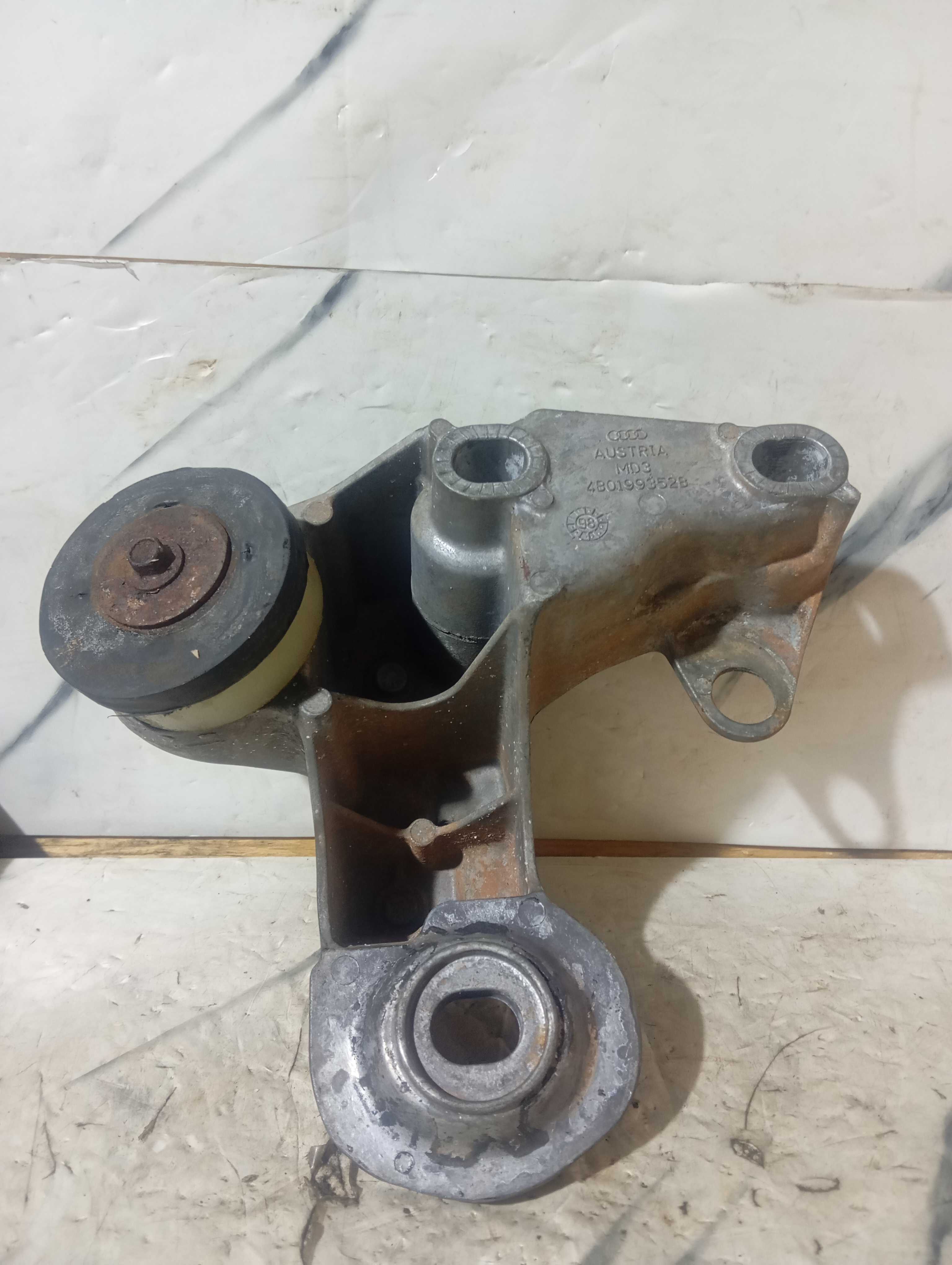 Suporte Do Coxim Do Motor Do Passat Alemão 2.8 V6 Audi A4