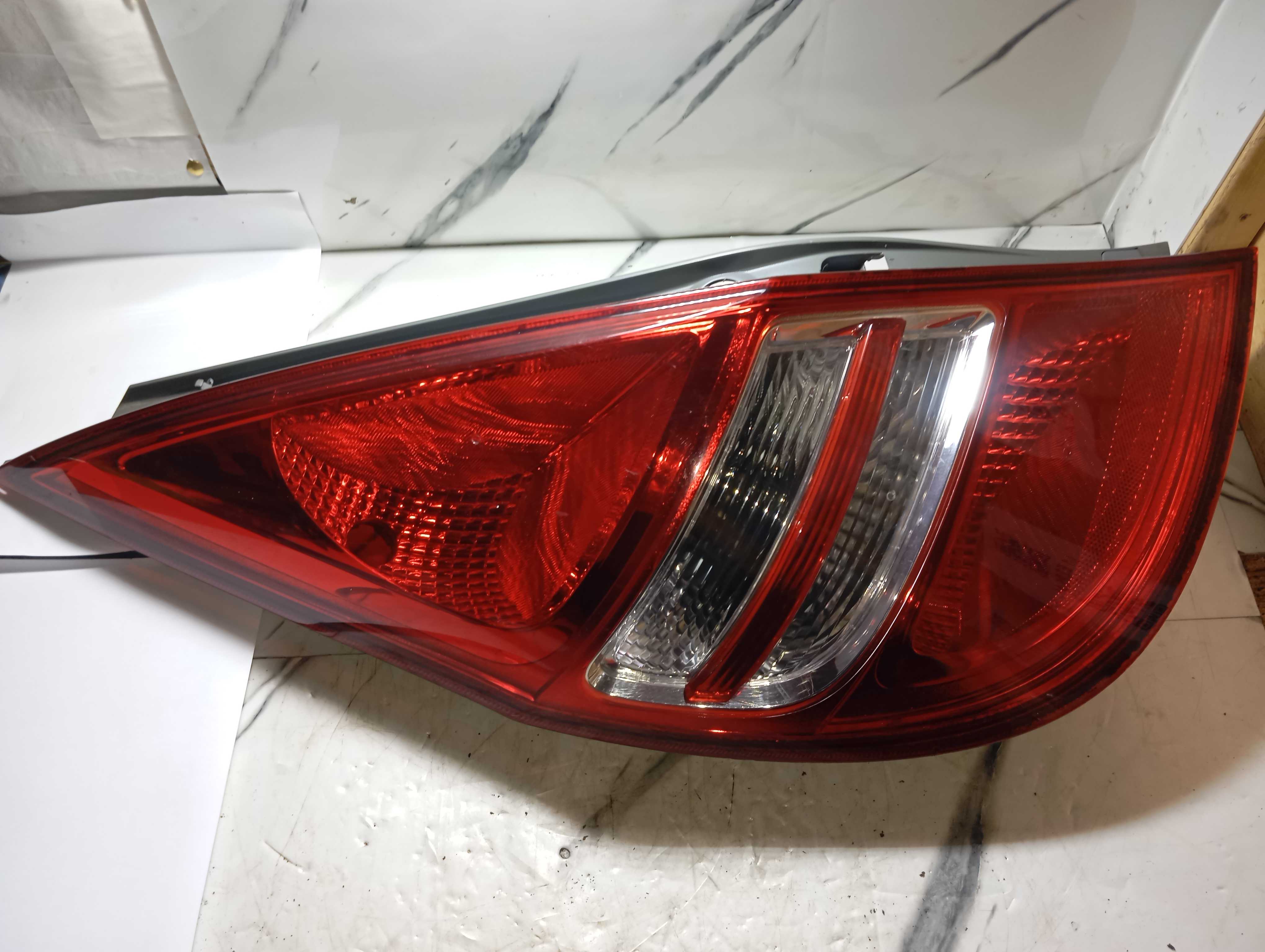 Lanterna Esquerdo Traseiro Hyundai I30 2009 A 2012