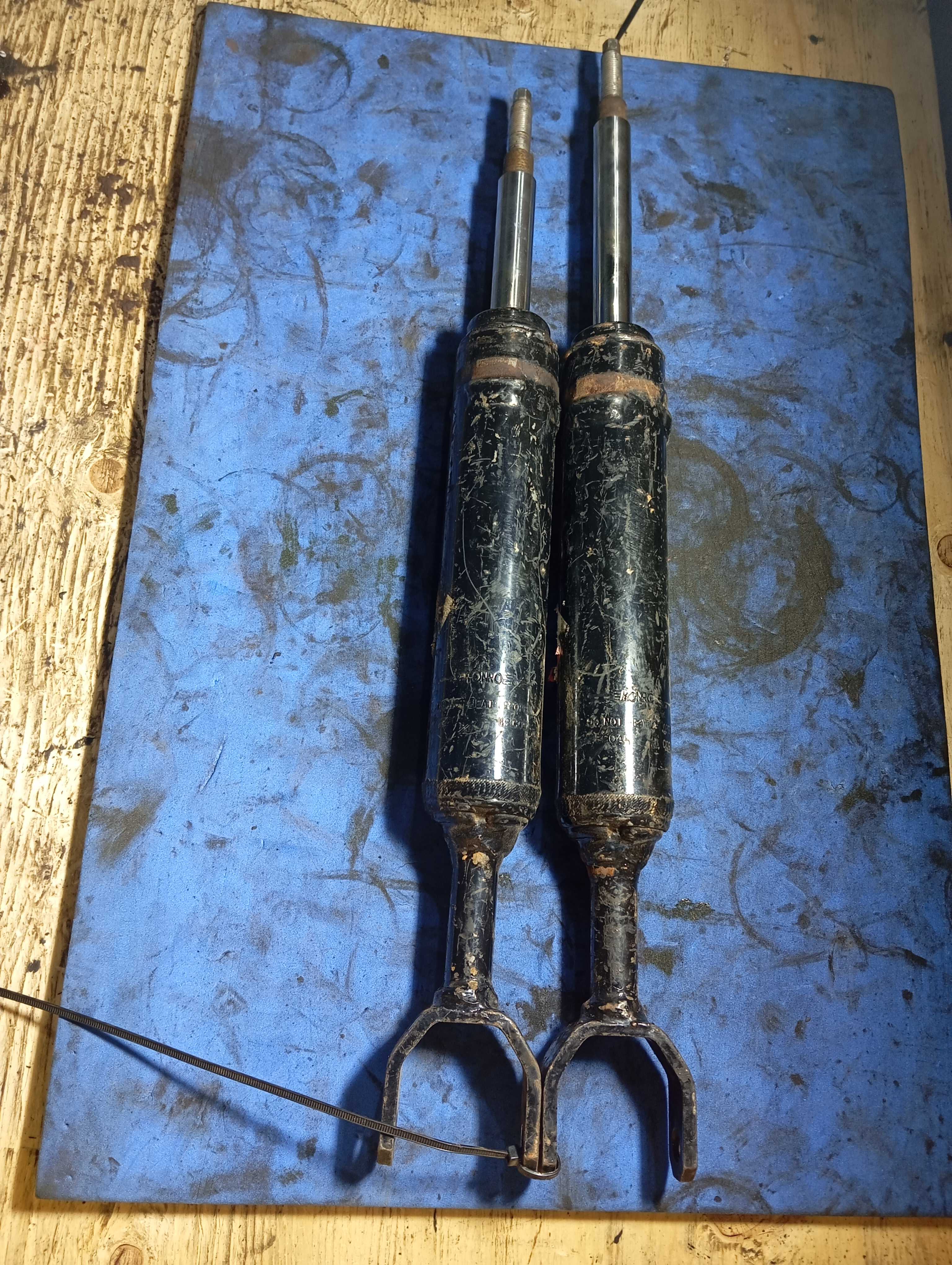 Par Amortecedor Dianteiro Vw Passat Alemão 1.8 20v 1998/2004