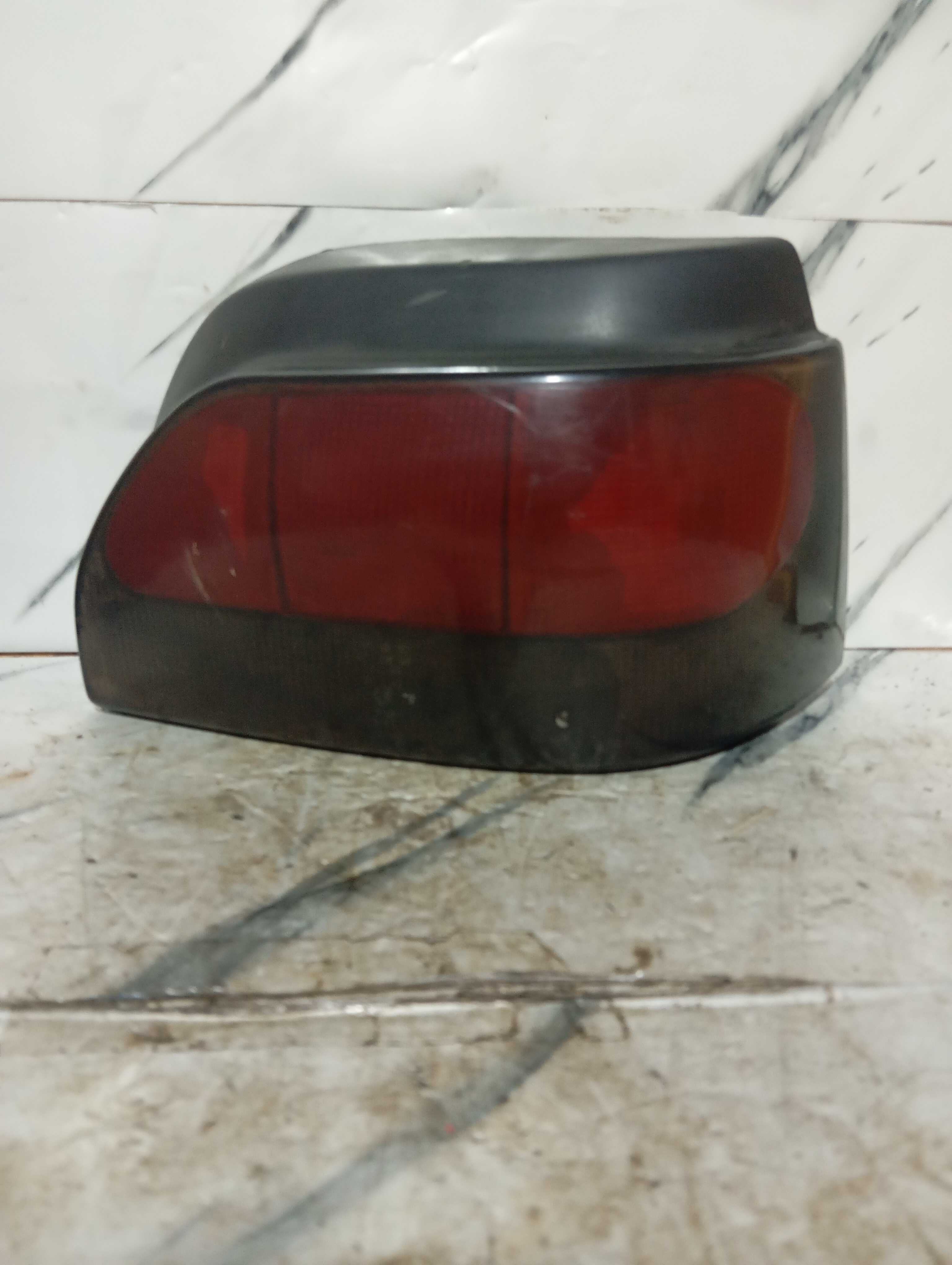 Lanterna Traseira Do Renault Clio Ano 1999 Lado Direito
