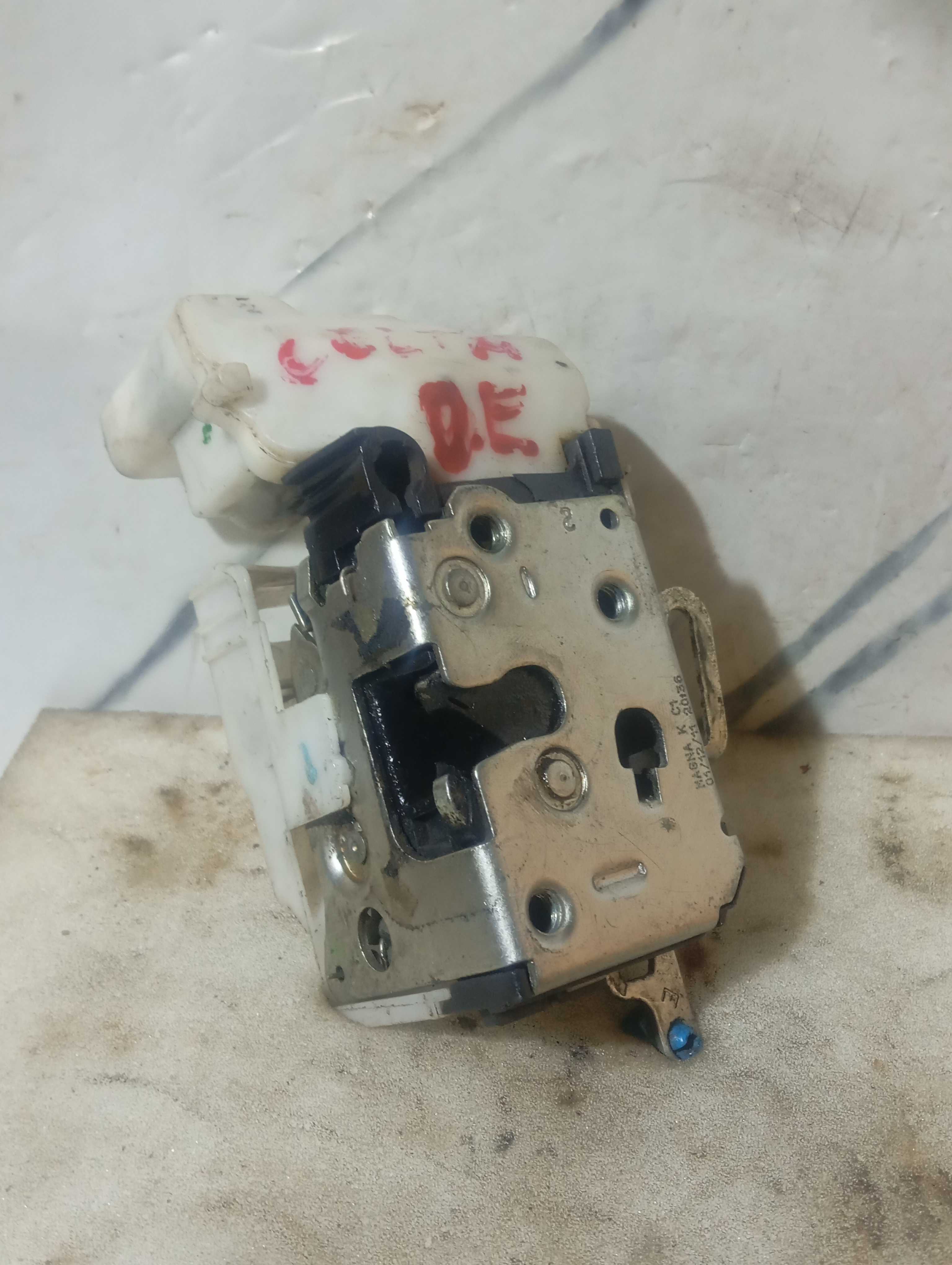 Fechadura Da Porta Celta Dianteiro Lado Esquerdo 4 Portas