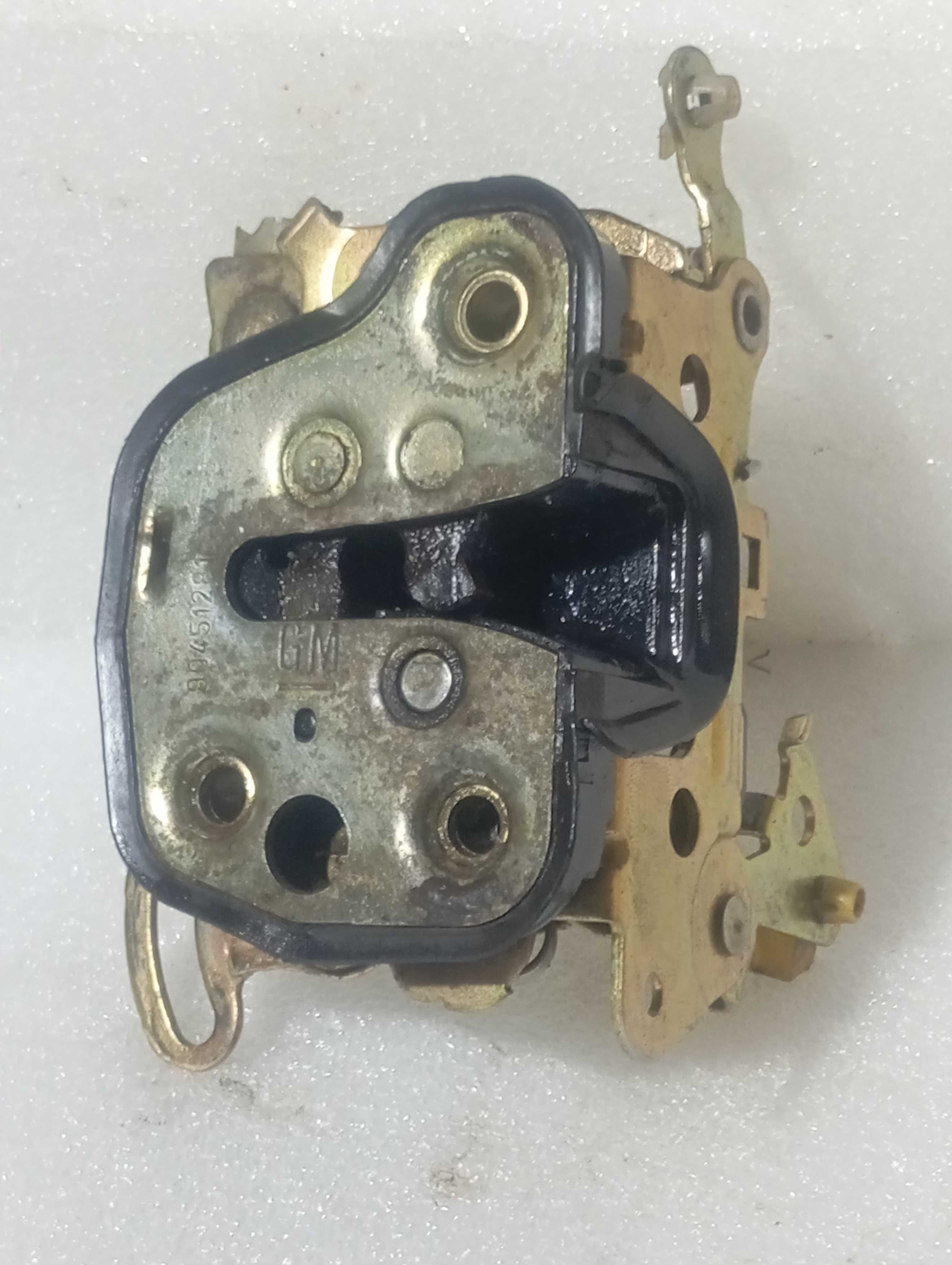 Fechadura Dianteiro Esquerdo Manual Porta Corsa  1994/95/96