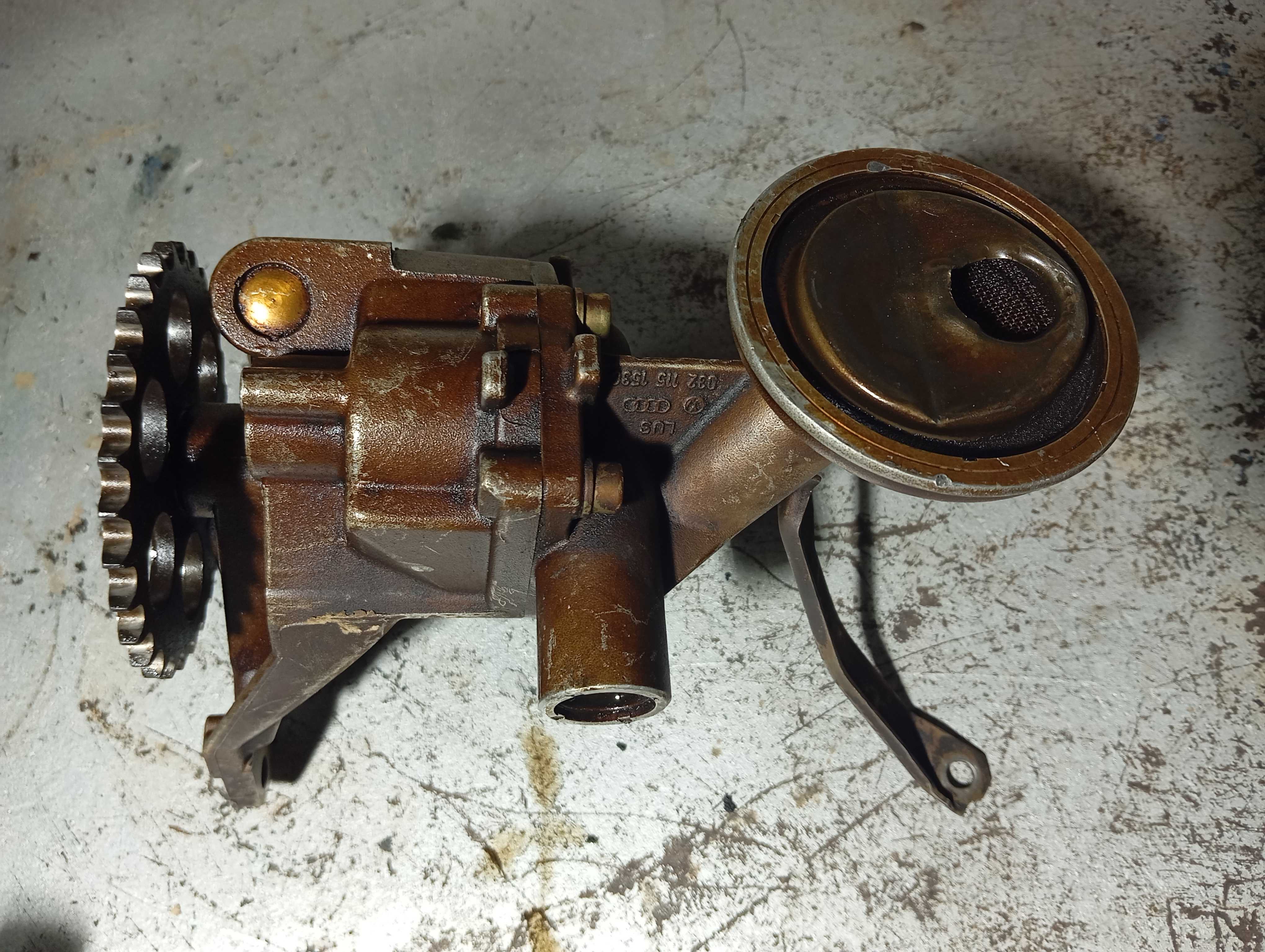 Bomba De Óleo Volkswagen Polo 1994/2000 032115109b