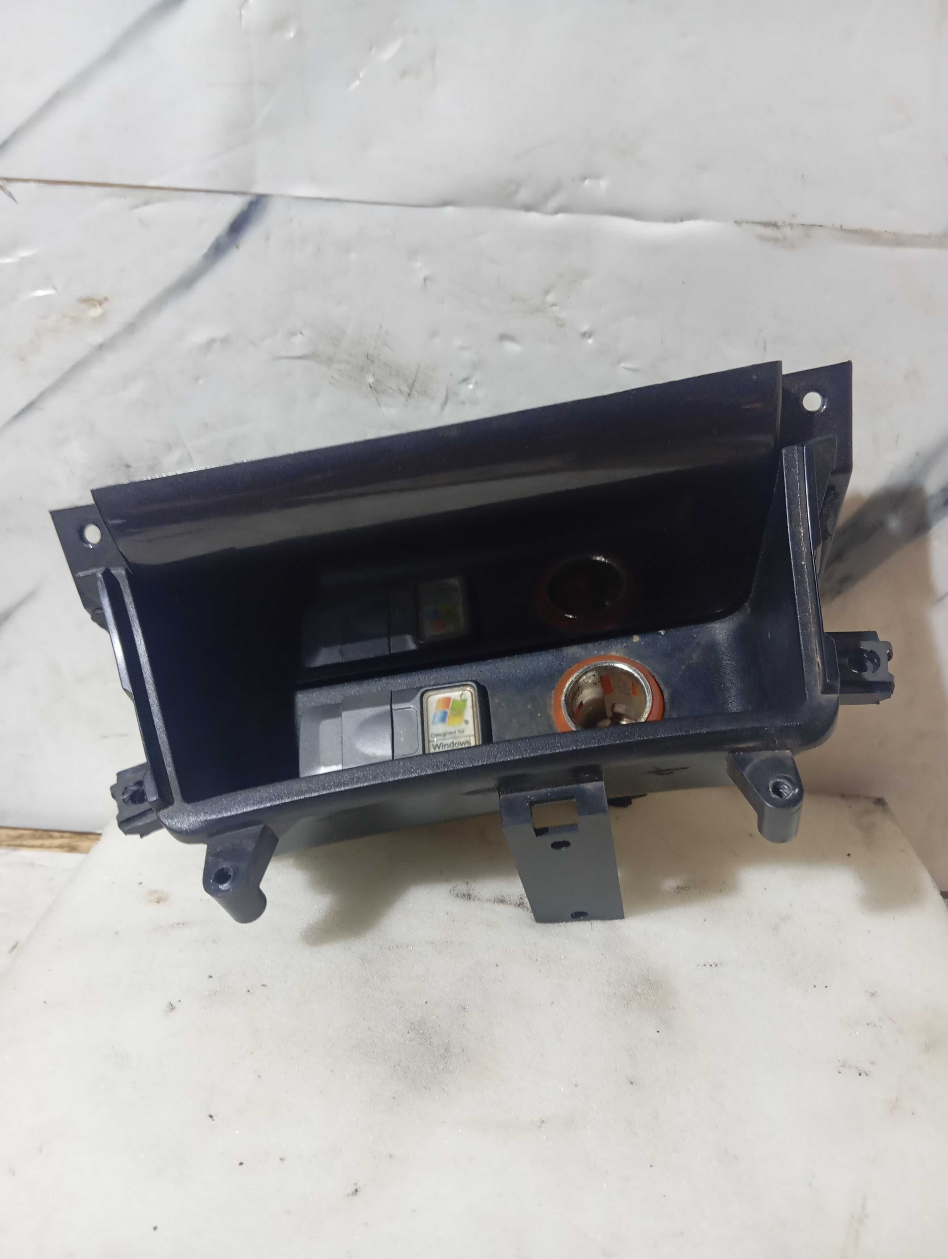 Acabamento Central Do Fiat Bravo Com Entrada Para Usb