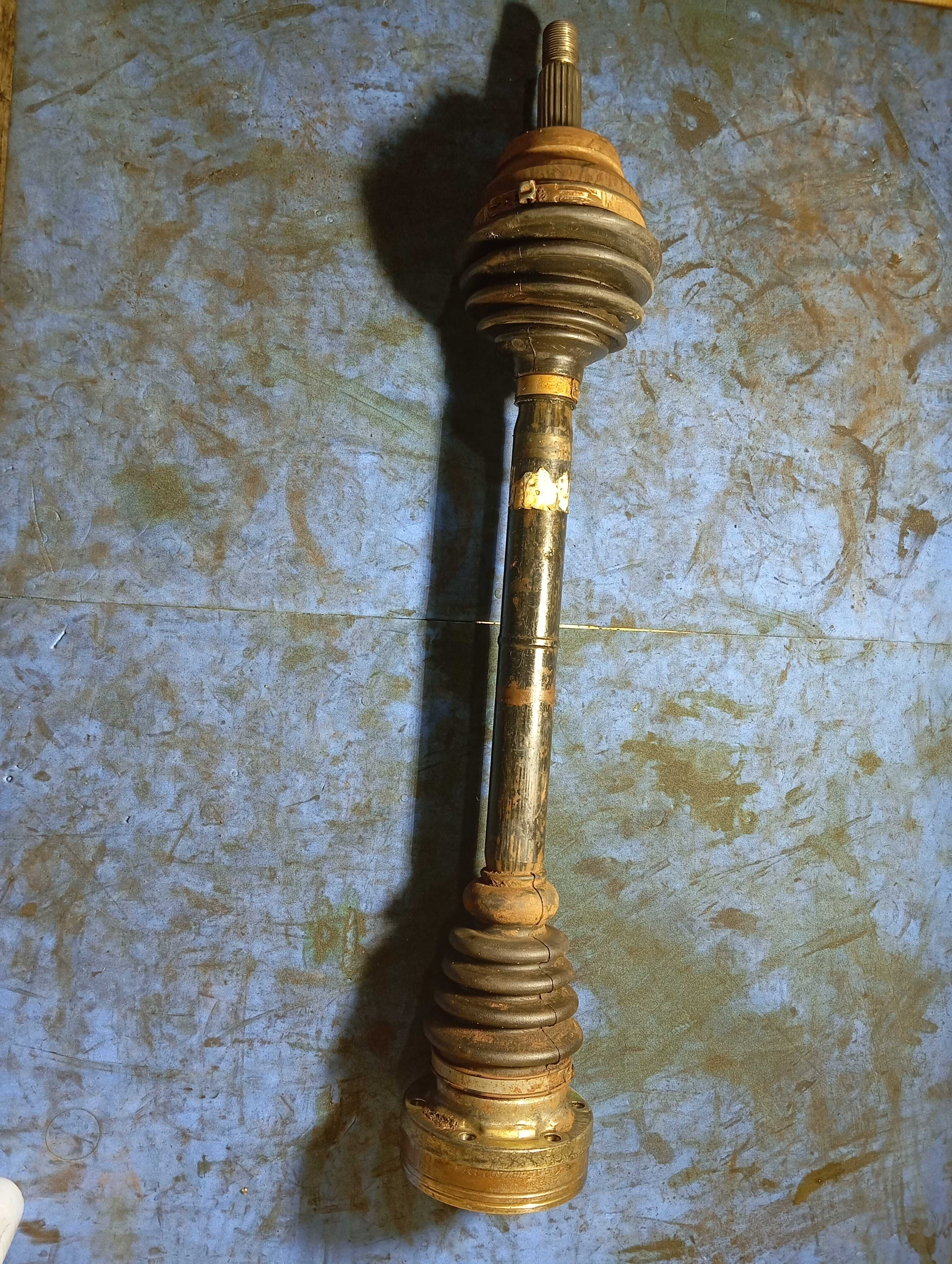 Semi-eixo Homocinética Lado Esquerdo Volkswagen Santana 2.0