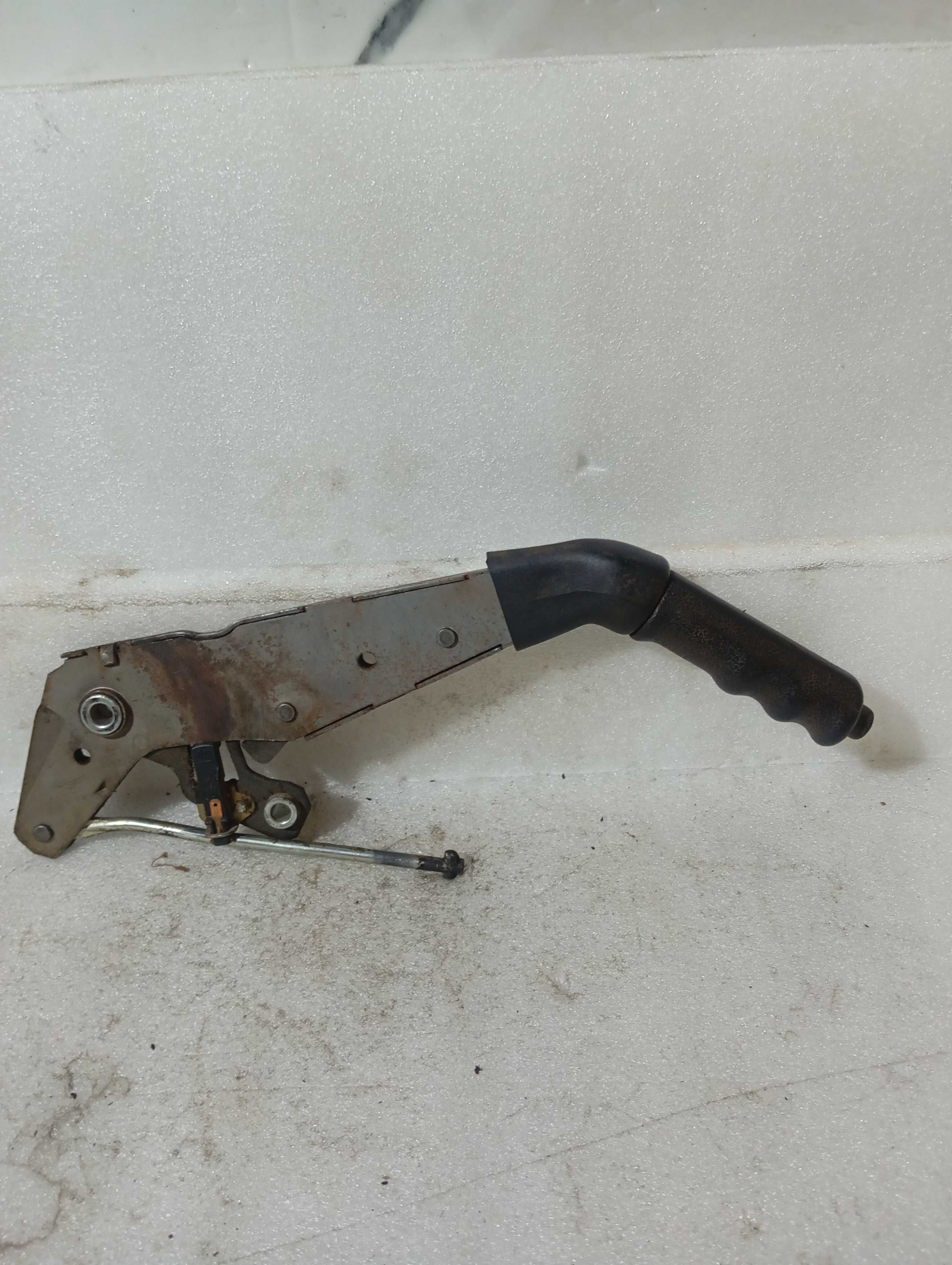 Alavanca freio de mão GM Corsa ano 97/98 Wind