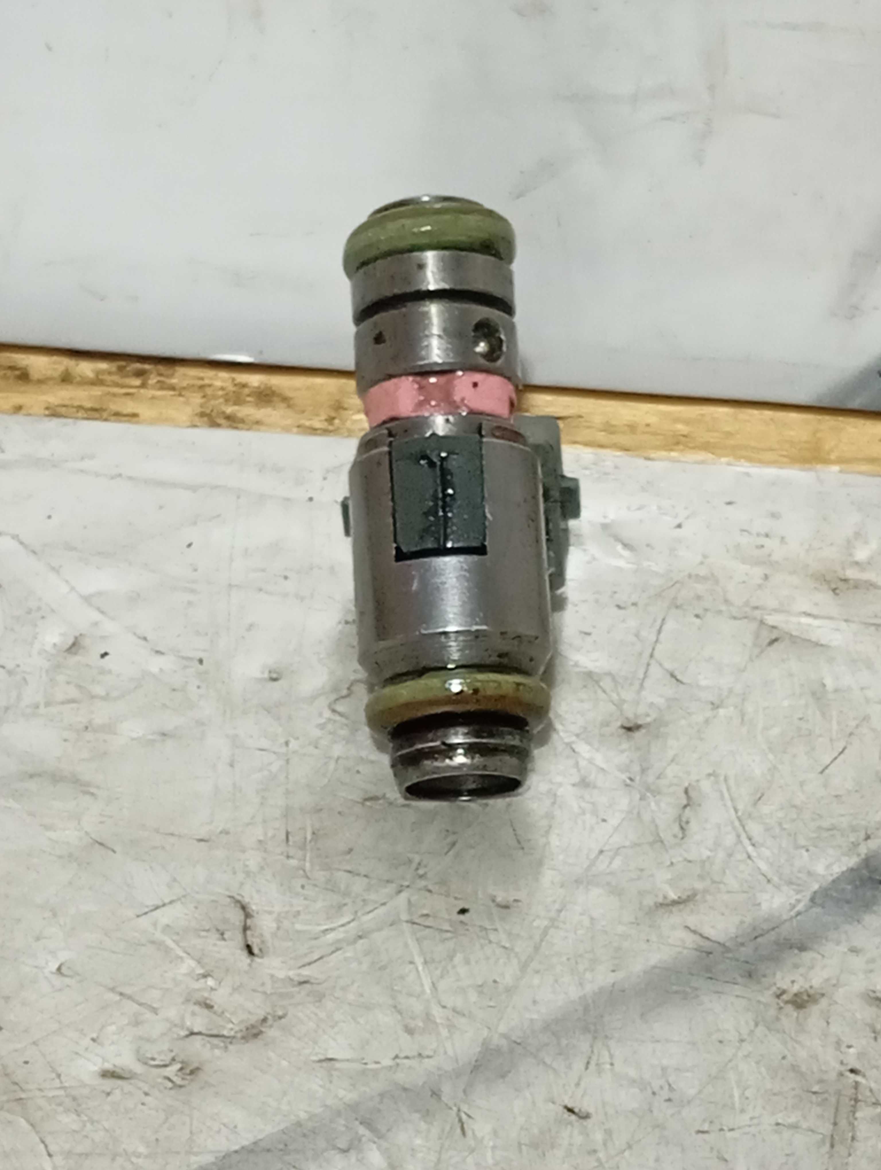 Bico Injetor Renault Clio 1.0 16v E Wp 099