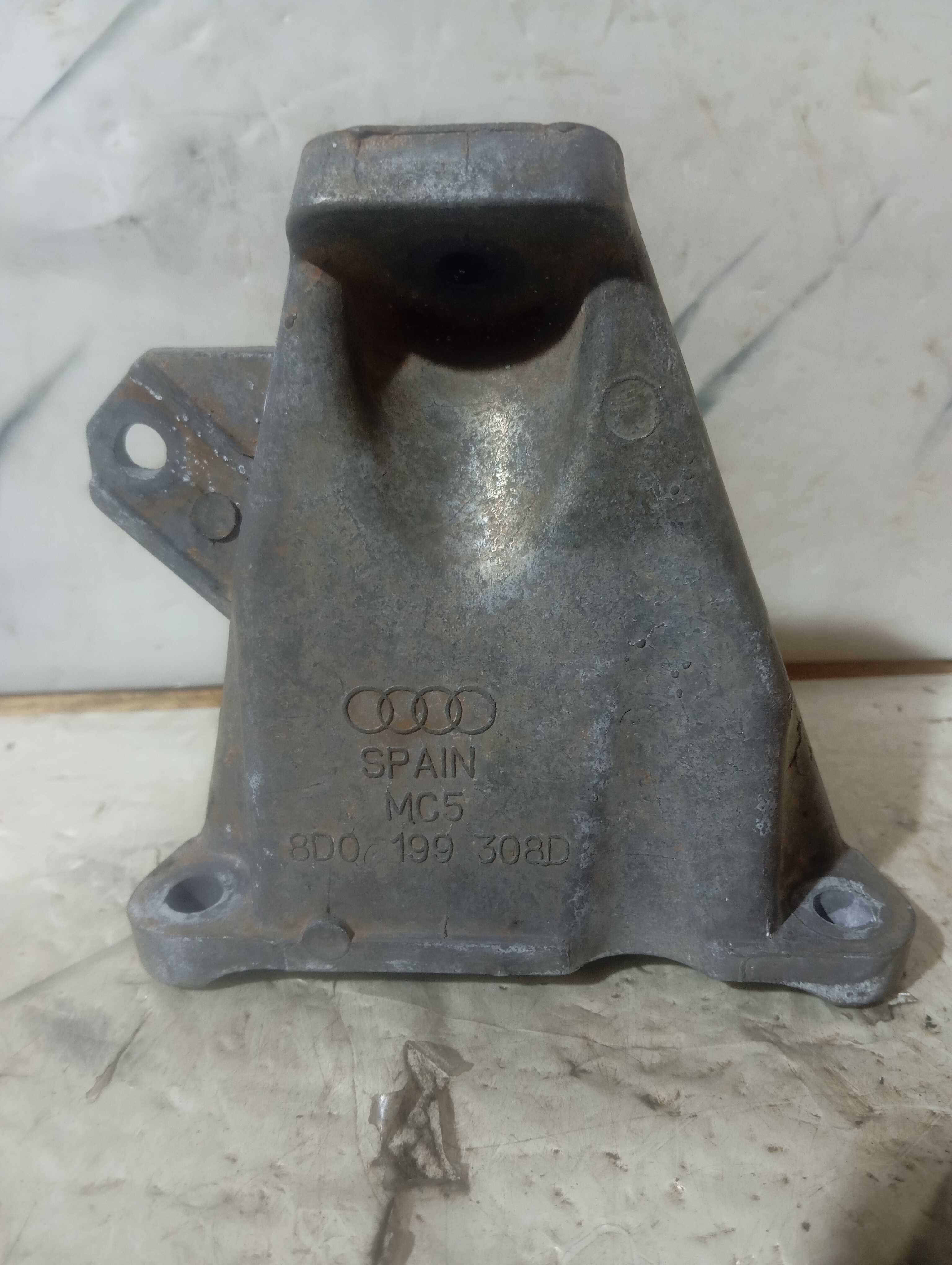 Suporte Do Coxim Motor Passat V6 2.8 Audi