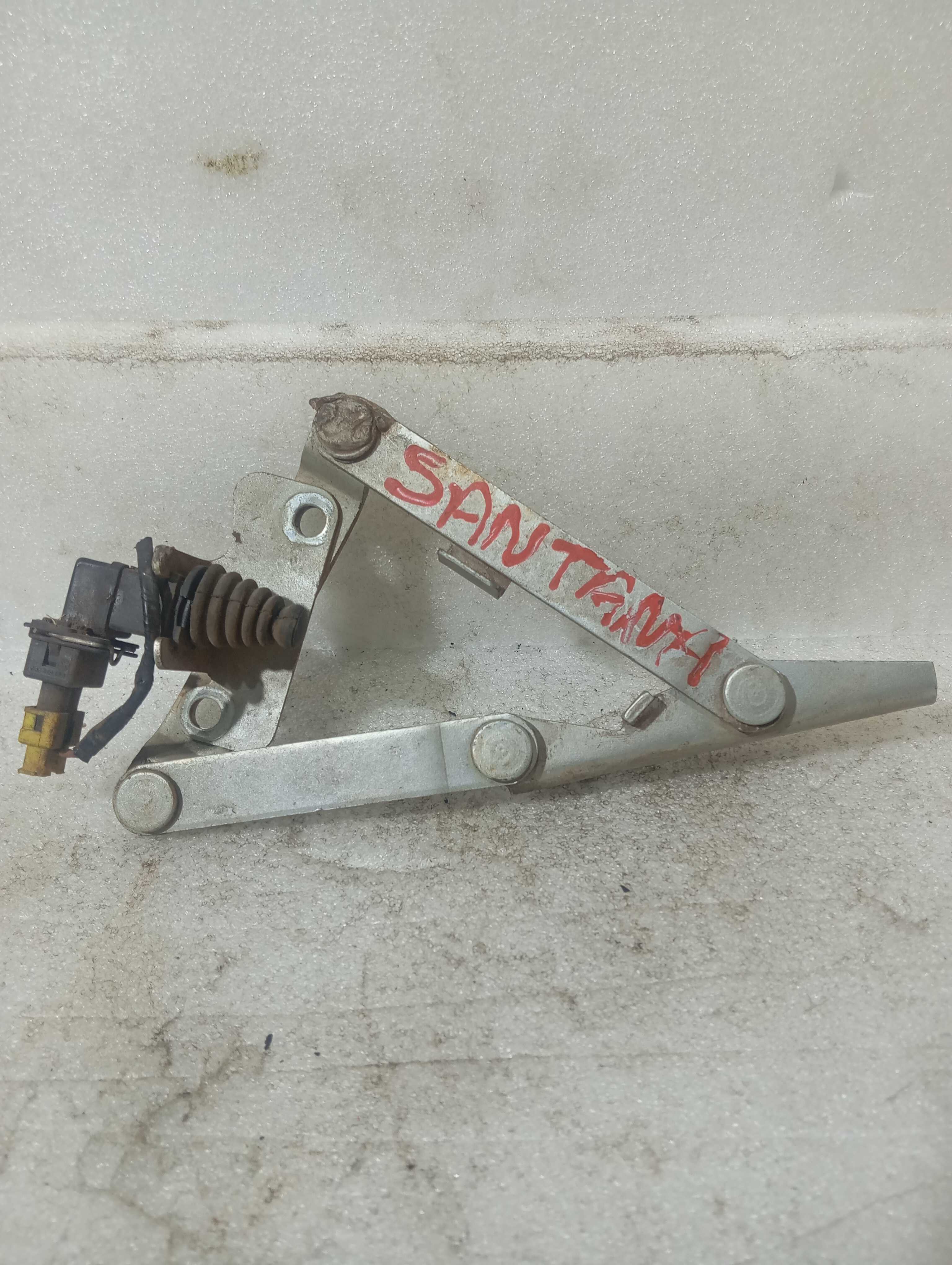 Dobradiça capo direito braço vw quantum santana 1985 a 2001