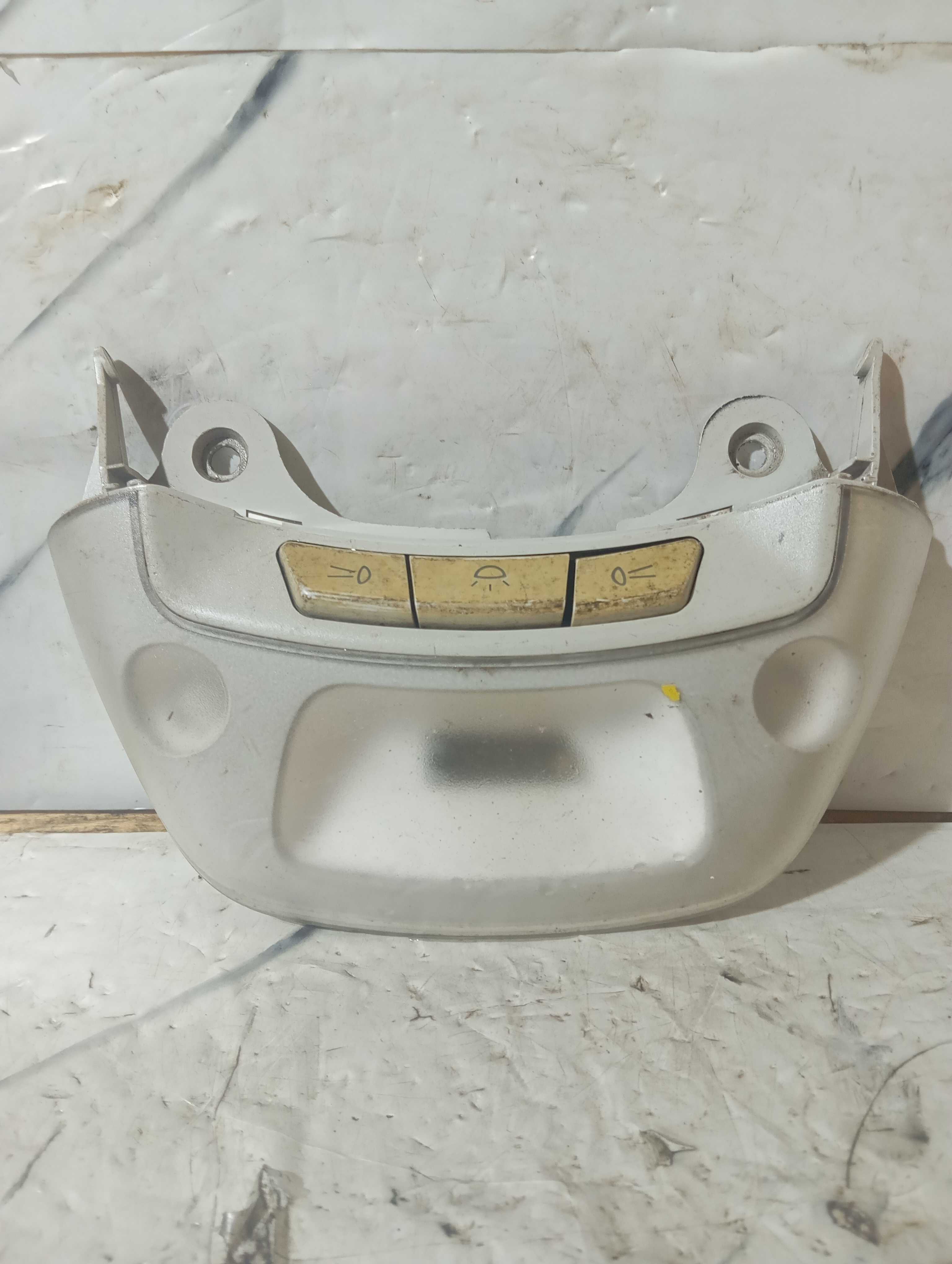 Luz De Teto Cortesia Fiat Stilo Ano 2010