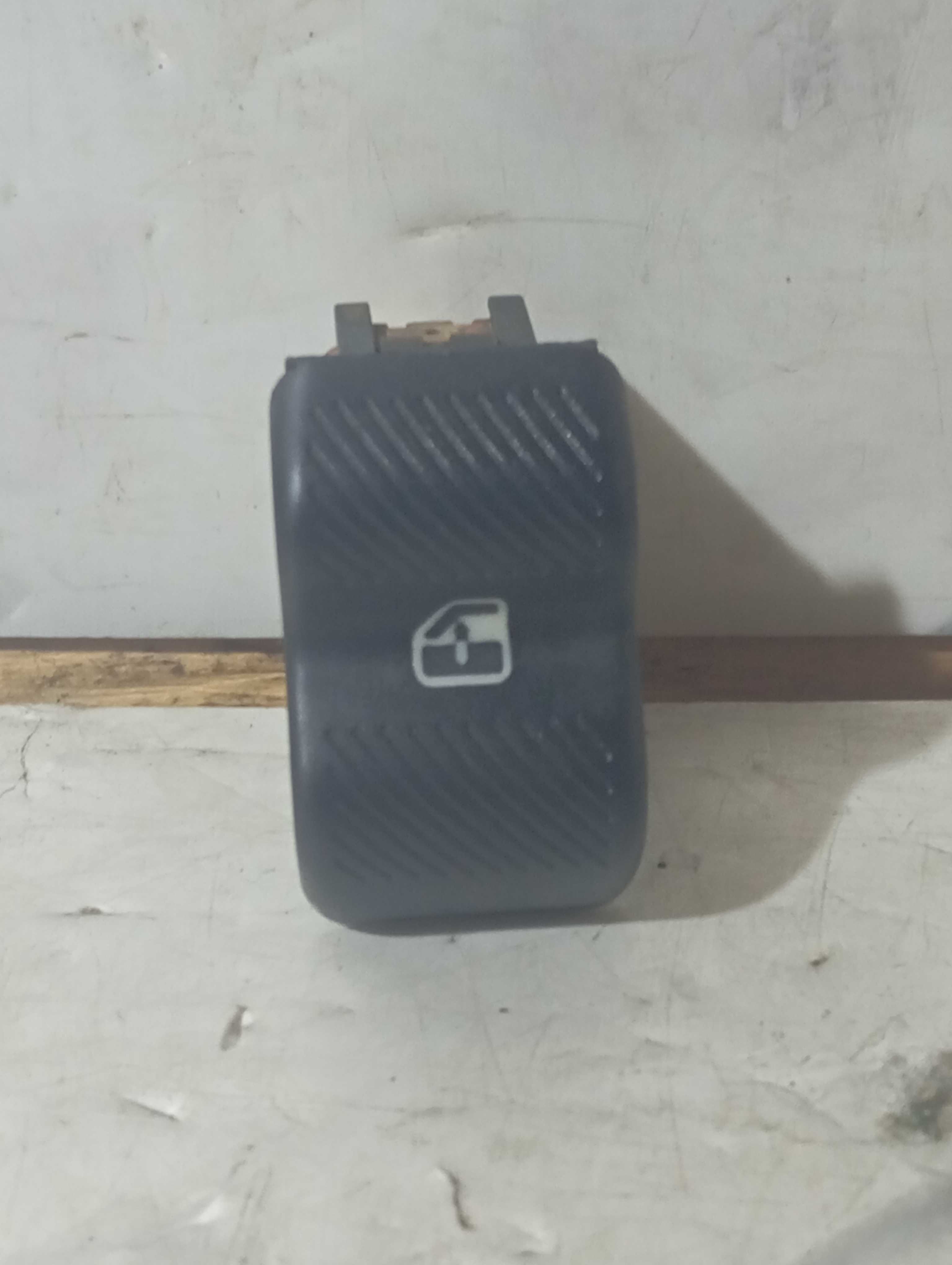 Botão do  vidro elétrico Gol Bola ano 99