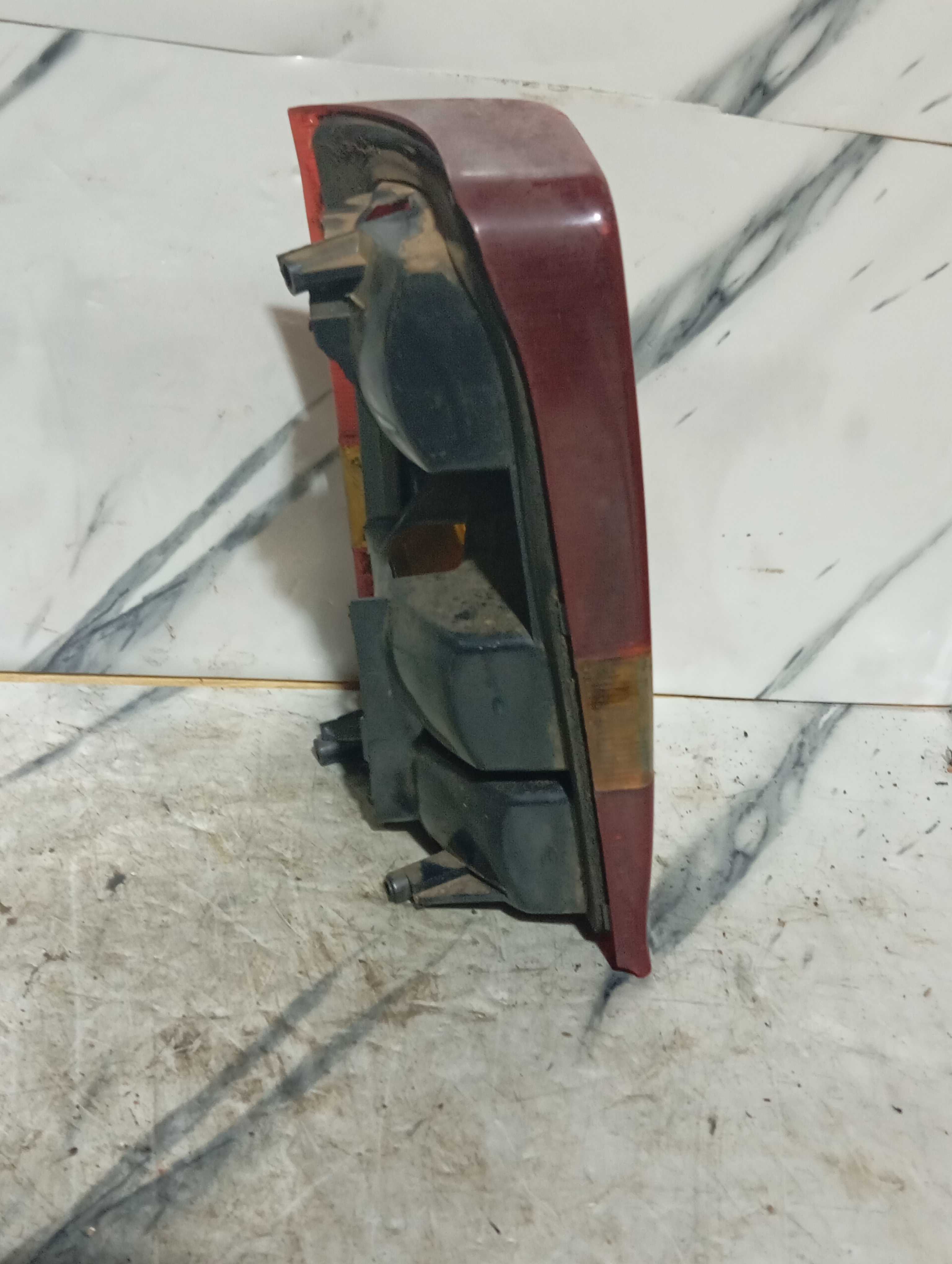 Lanterna Traseira Do Kadett Lado Direito Ano 95