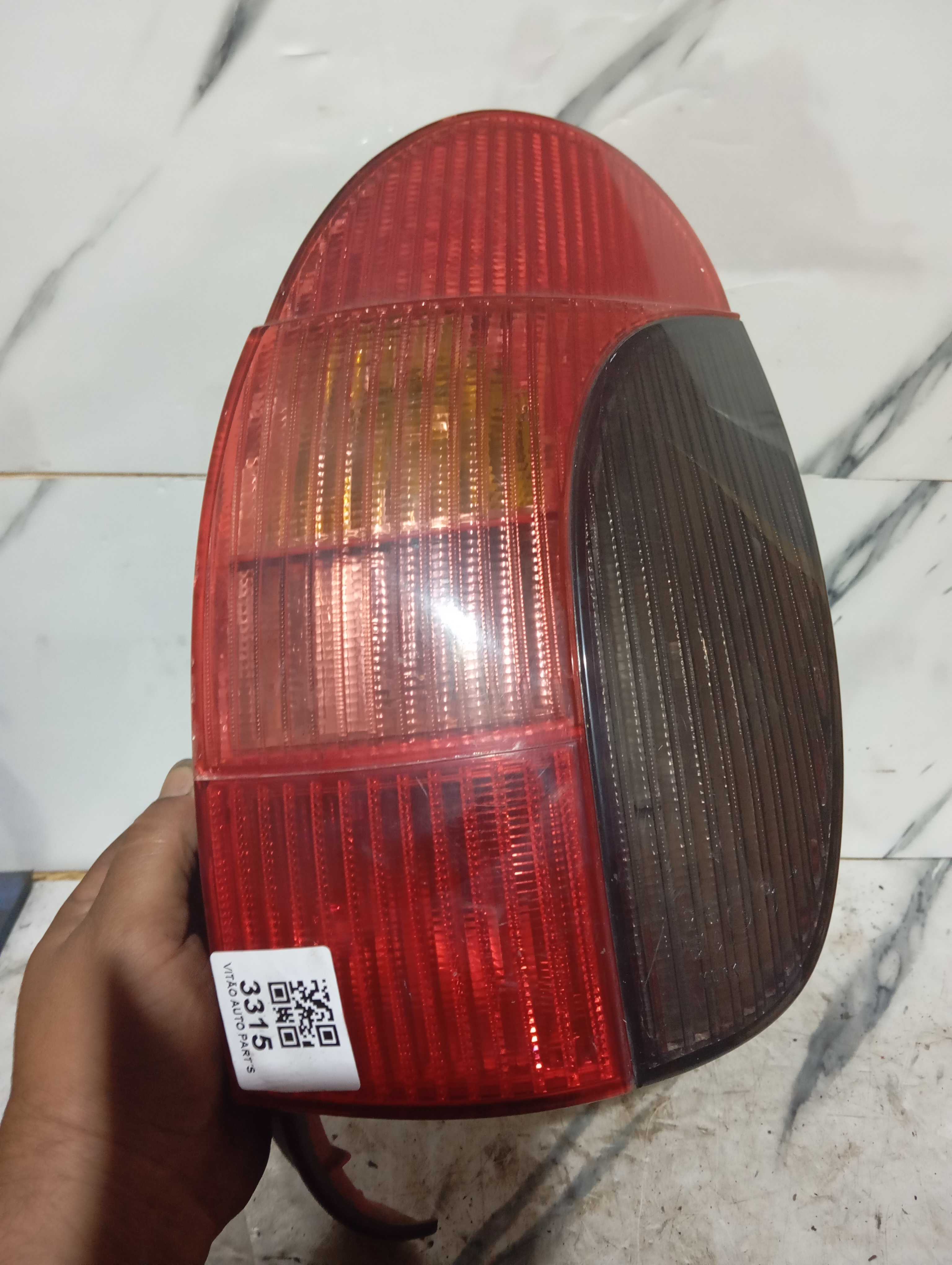 Lanterna Traseira Lado Direito Peugeot 306 Sw 99