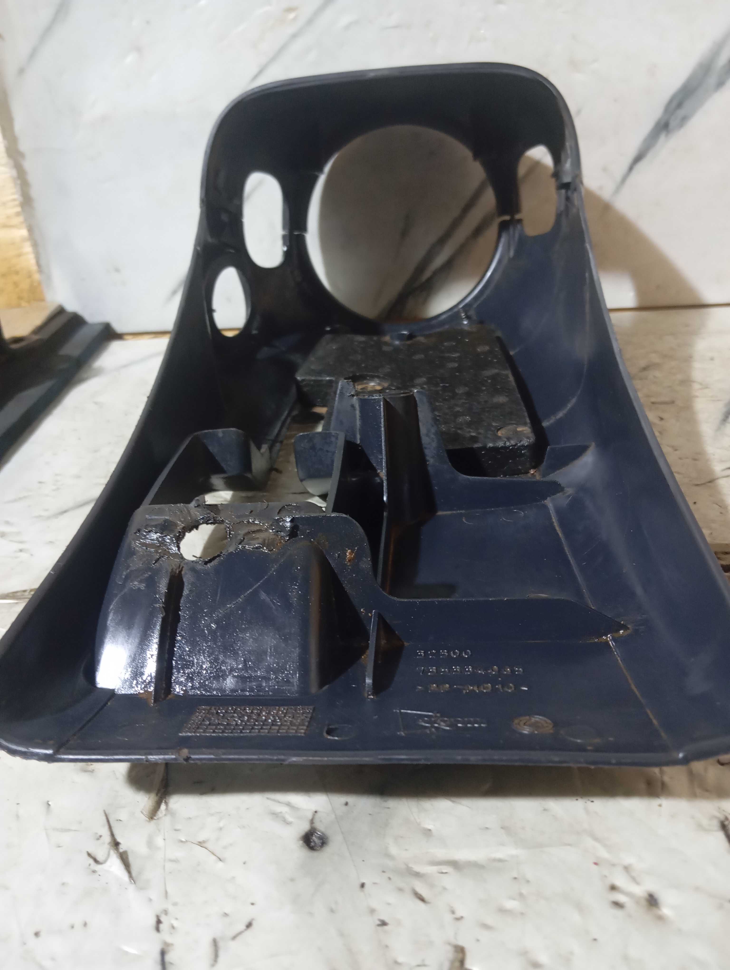 Moldura Coluna Direção Inferior E Superior Fiat Idea Strad