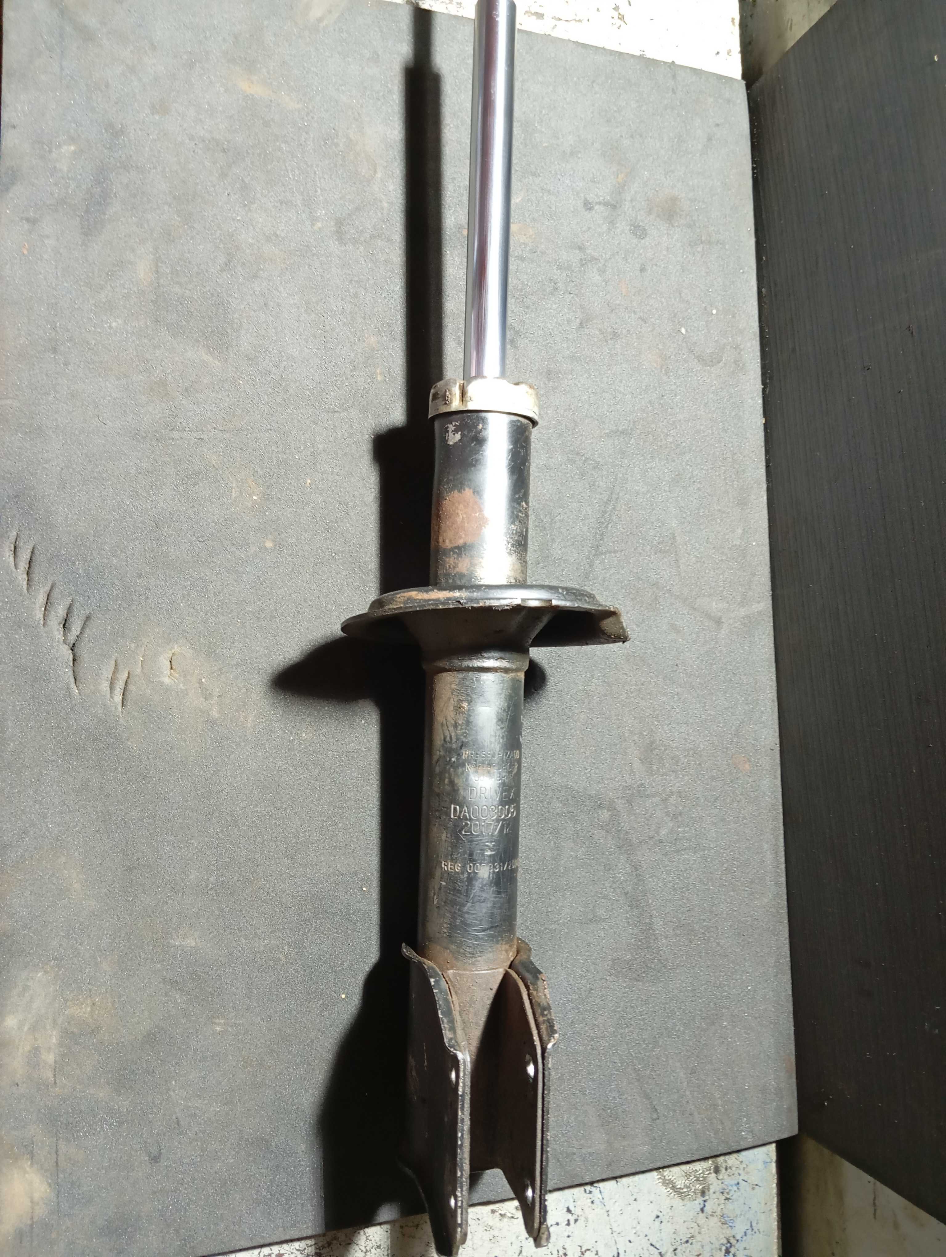 Amortecedor dianteiro GM Celta Corsa