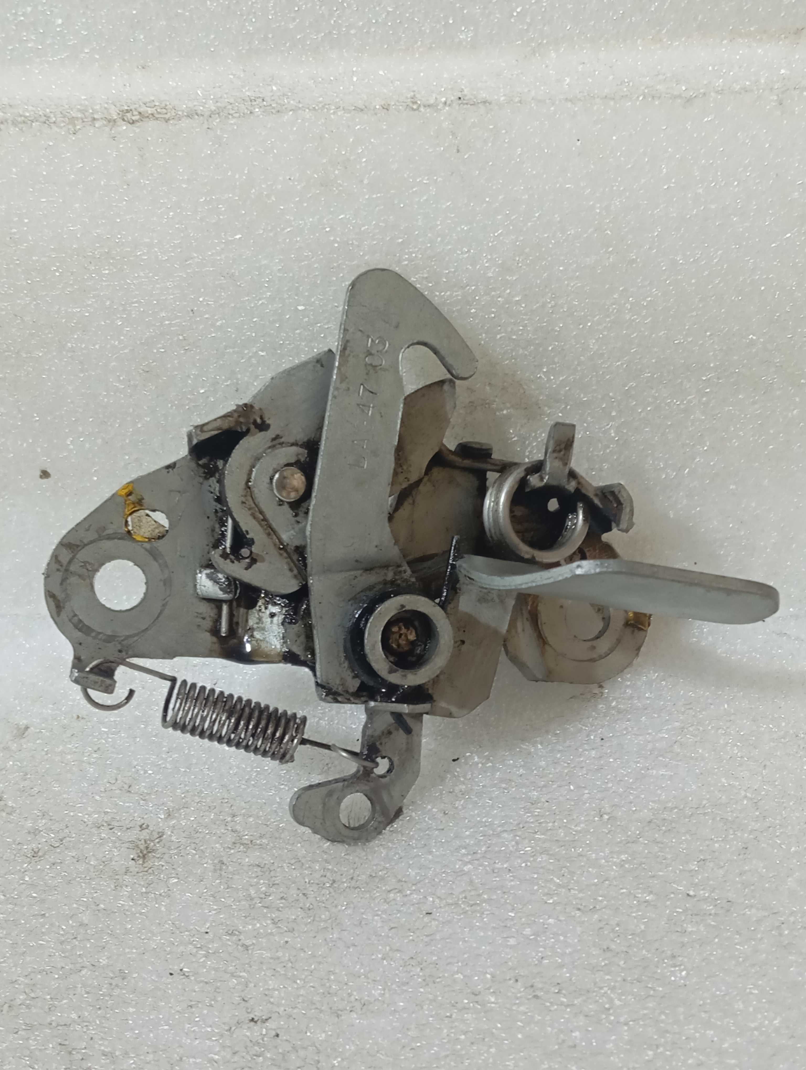 Fechadura Capô Peugeot 206