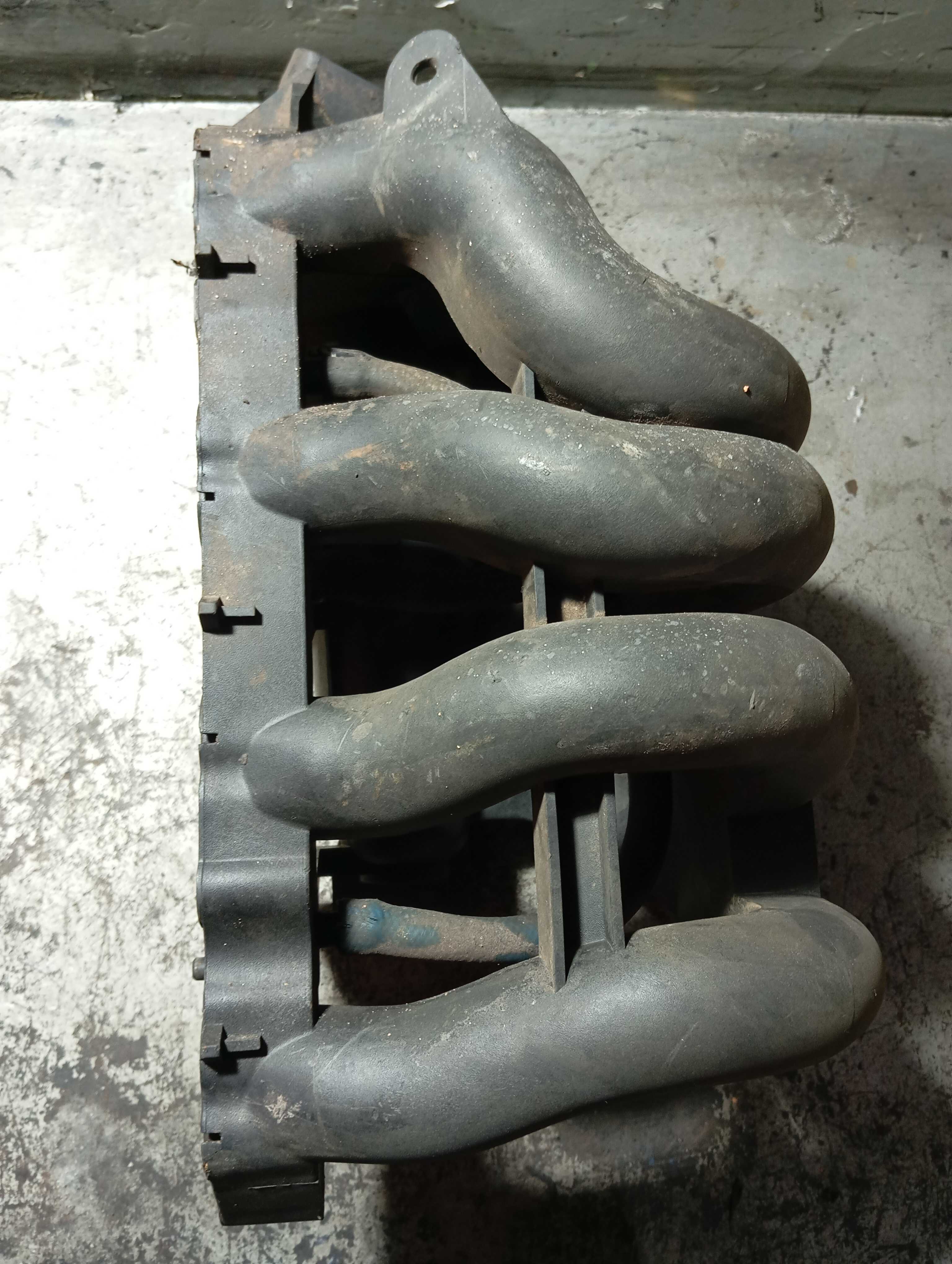 Coletor De Admissão Ford Fiesta Courier Zetec 1.4