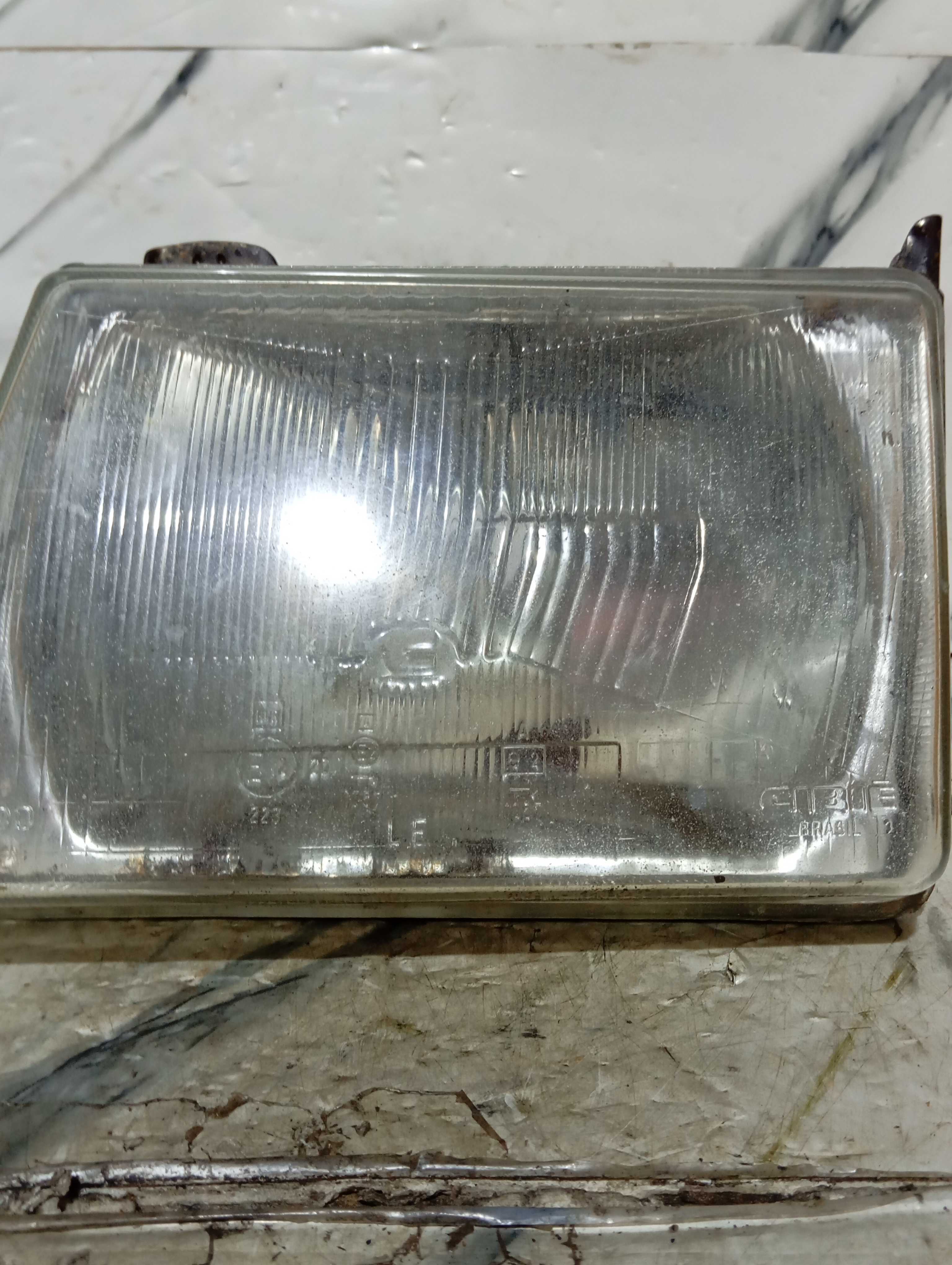 Farol Dianteiro Lado Esquerdo Do Escort 83 84 85