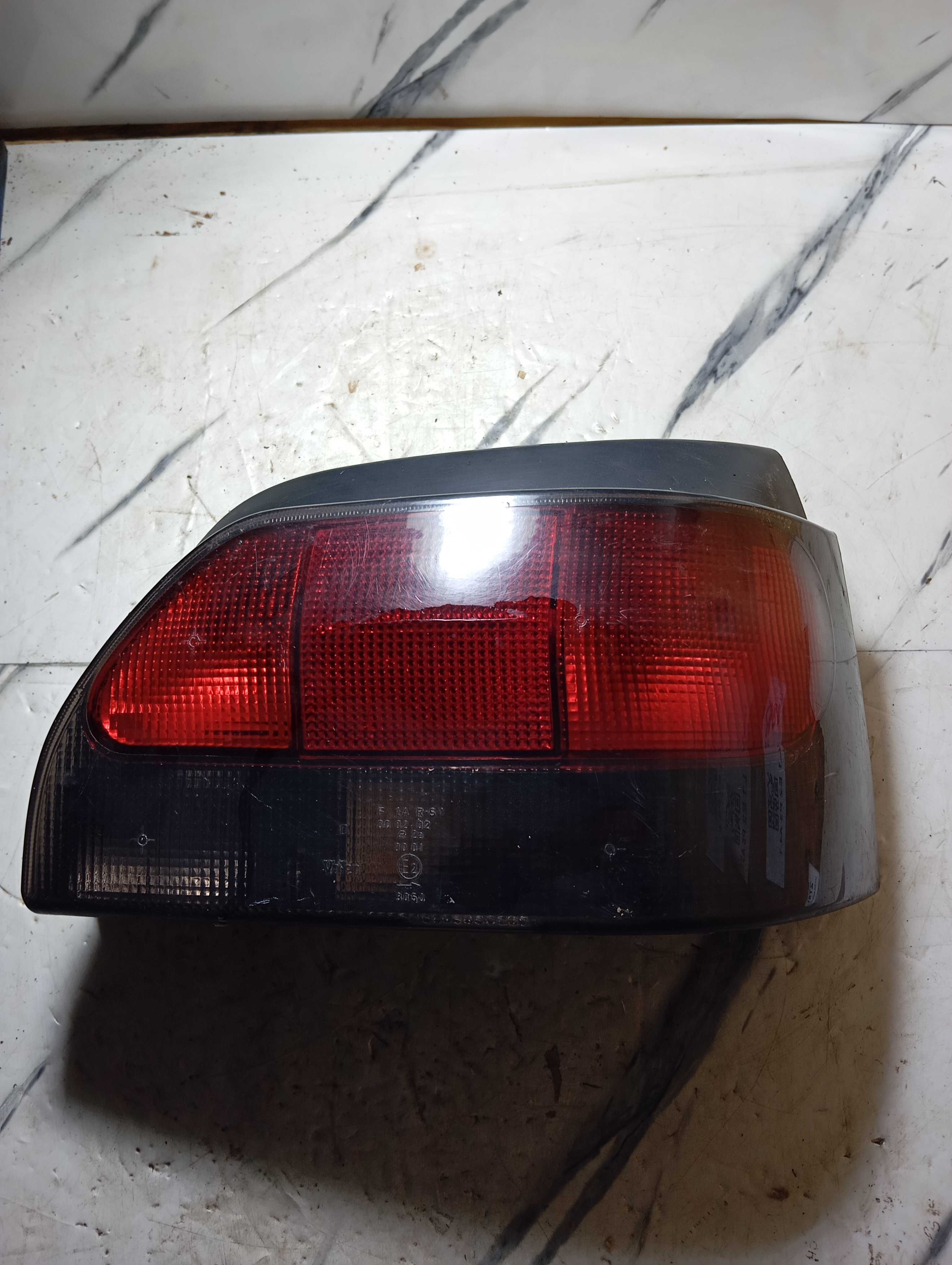 Lanterna Traseira Lado Direito Renault Clio Fase Lll 1996