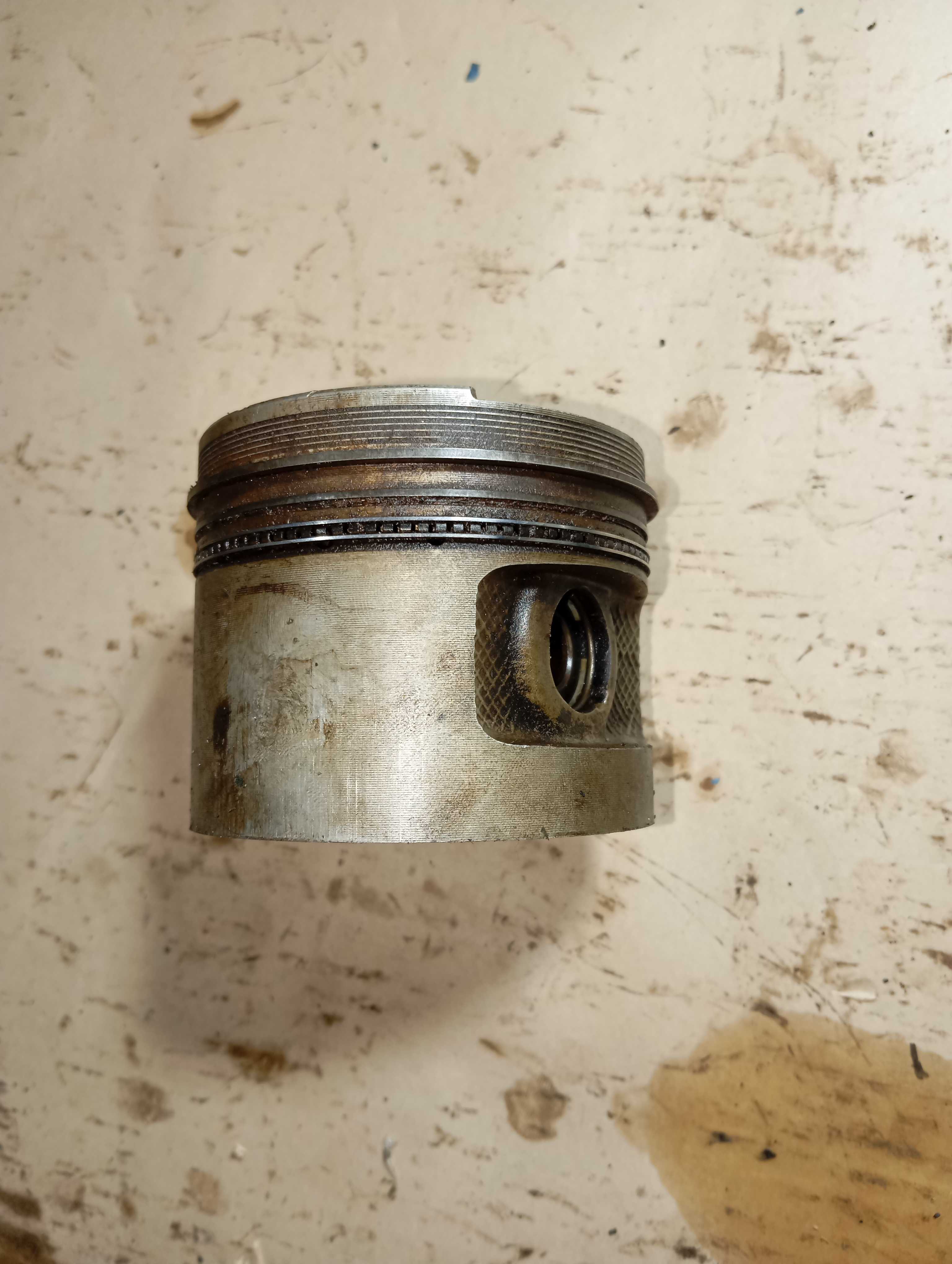 Pistão Std 81mm Volkswagen Gol Saveiro Motor Ap 1.6 8válvula