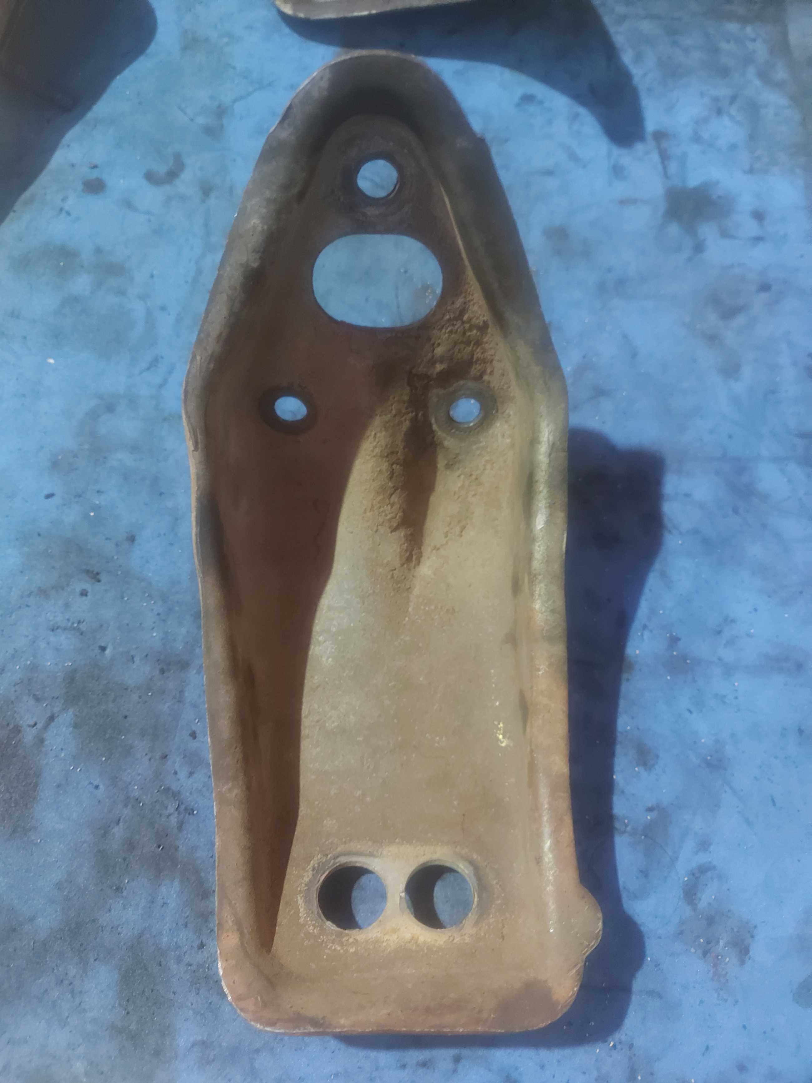 Suporte Da Caixa Do Monza 90