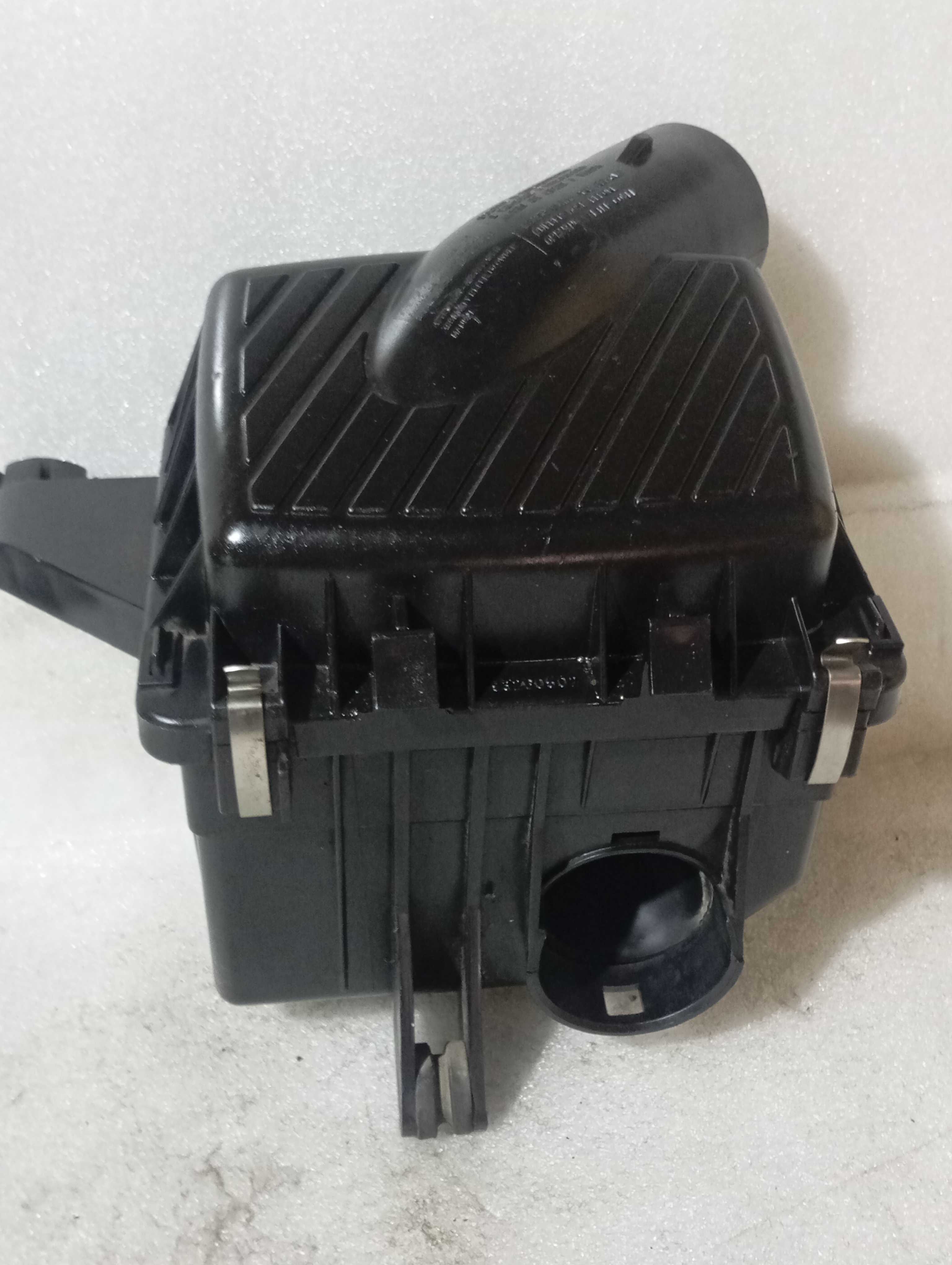 Caixa Filtro Tampa Ar Gm Celta Prisma 2001 A 2012