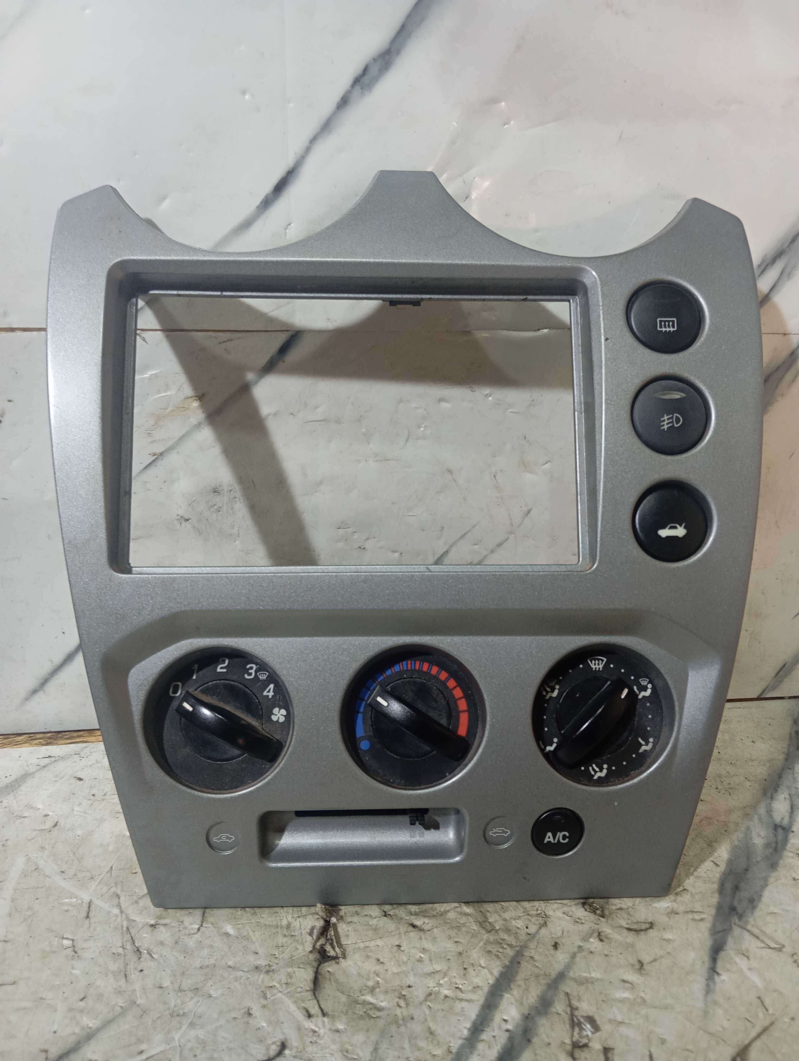 Moldura Do Painel Fiesta Com Ar Condicionado Comp.c/placa