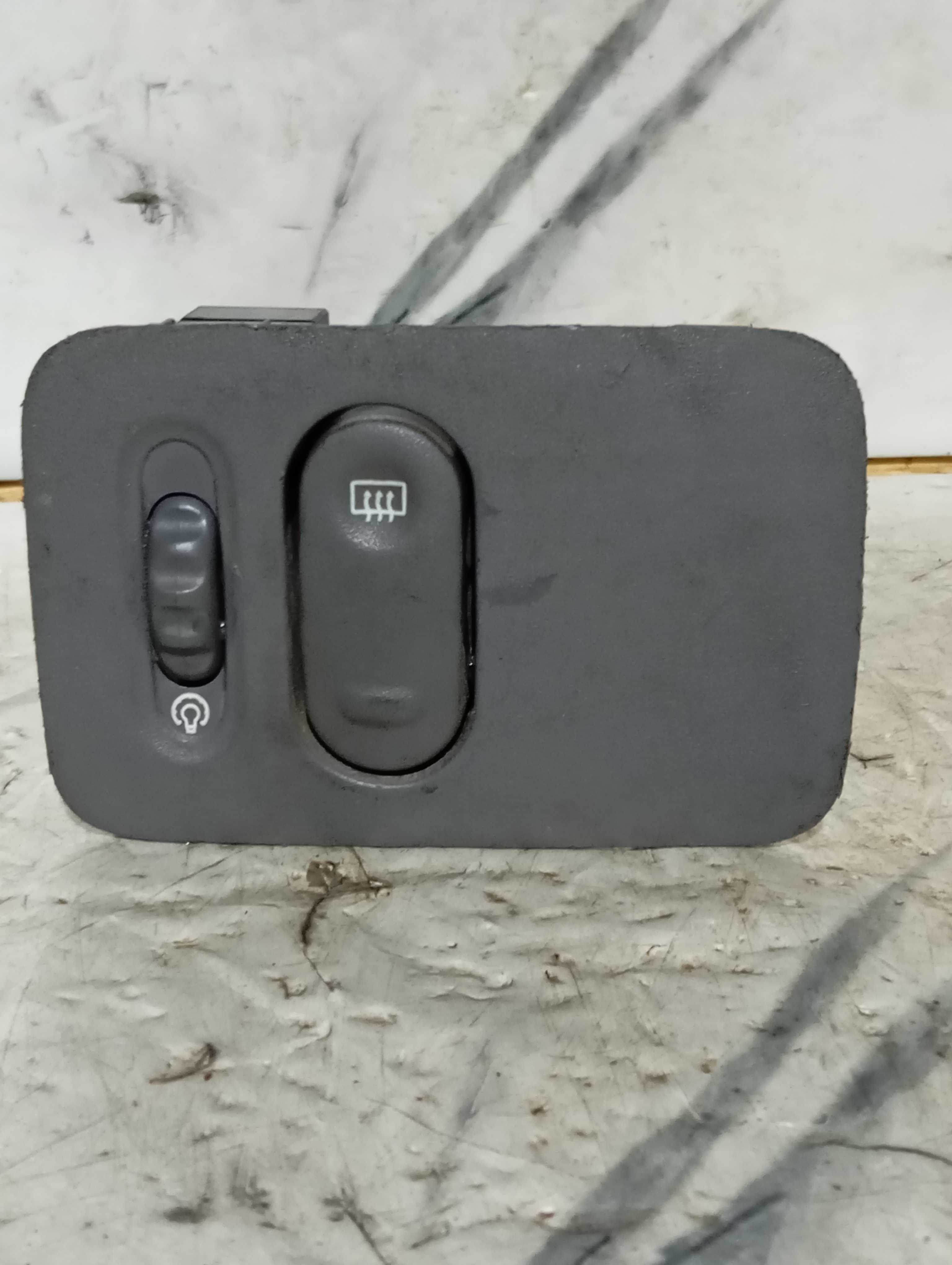 Botao Reostato Desembaçador Moldura Renault Clio 2010 A 2010