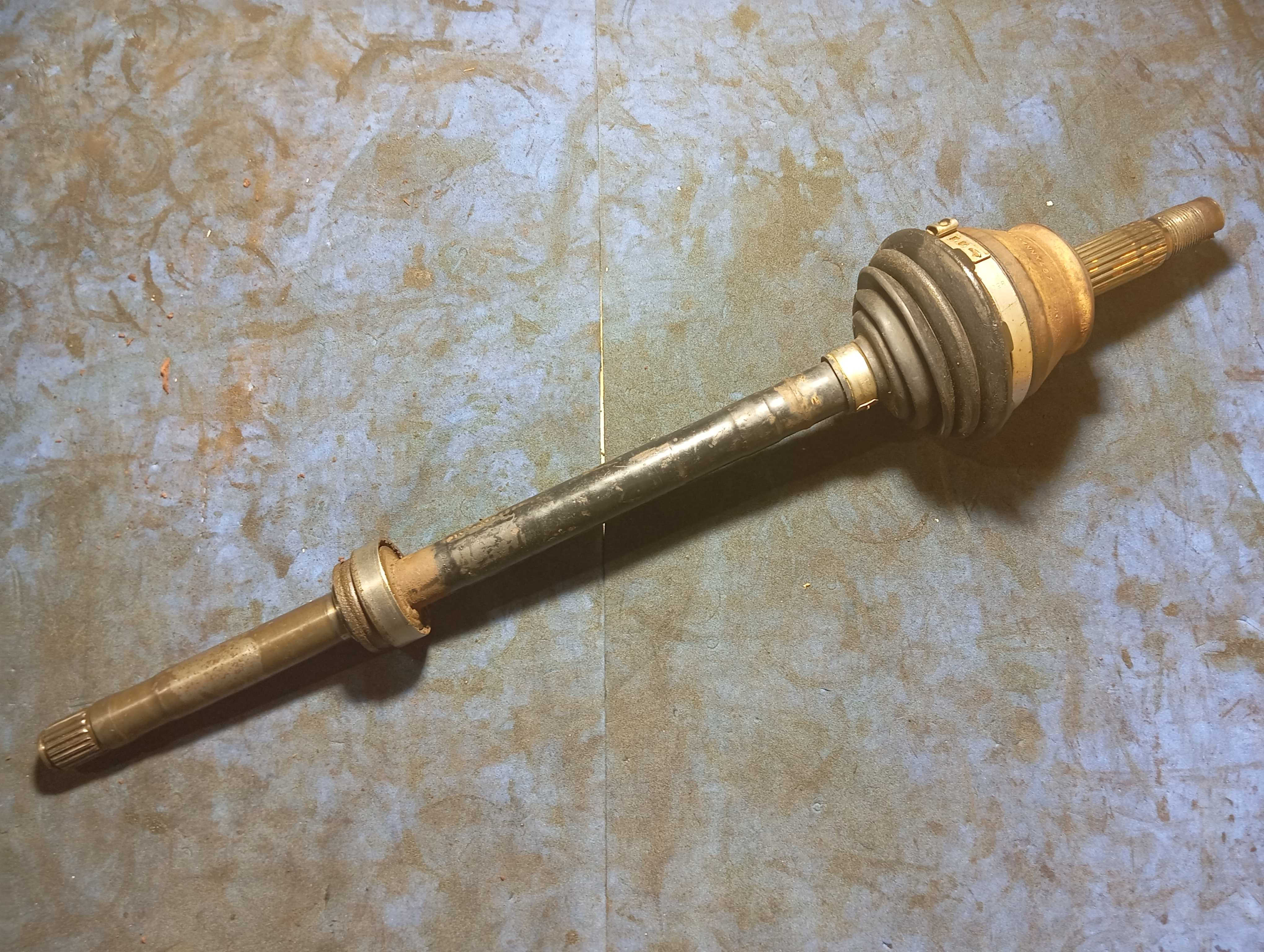 Semi-eixo Homocinética Lado Esquerdo Fiat Palio Fire 1.6 16v