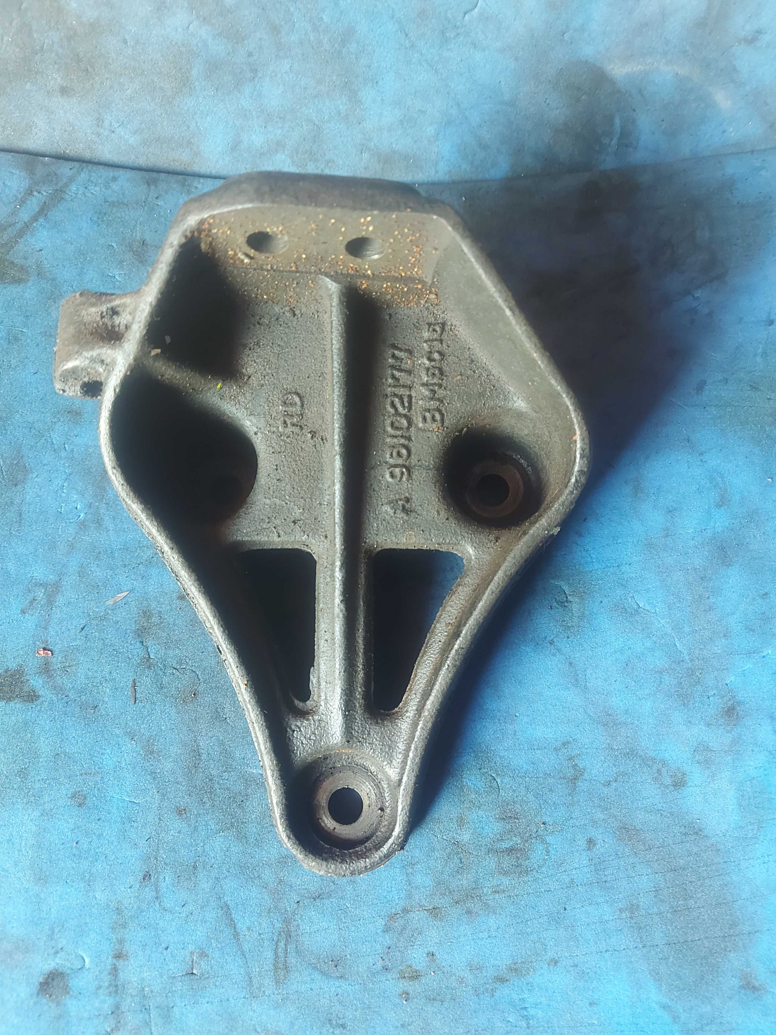 Suporte Direito Motor Gm Kadett 1.8 2.0 1991