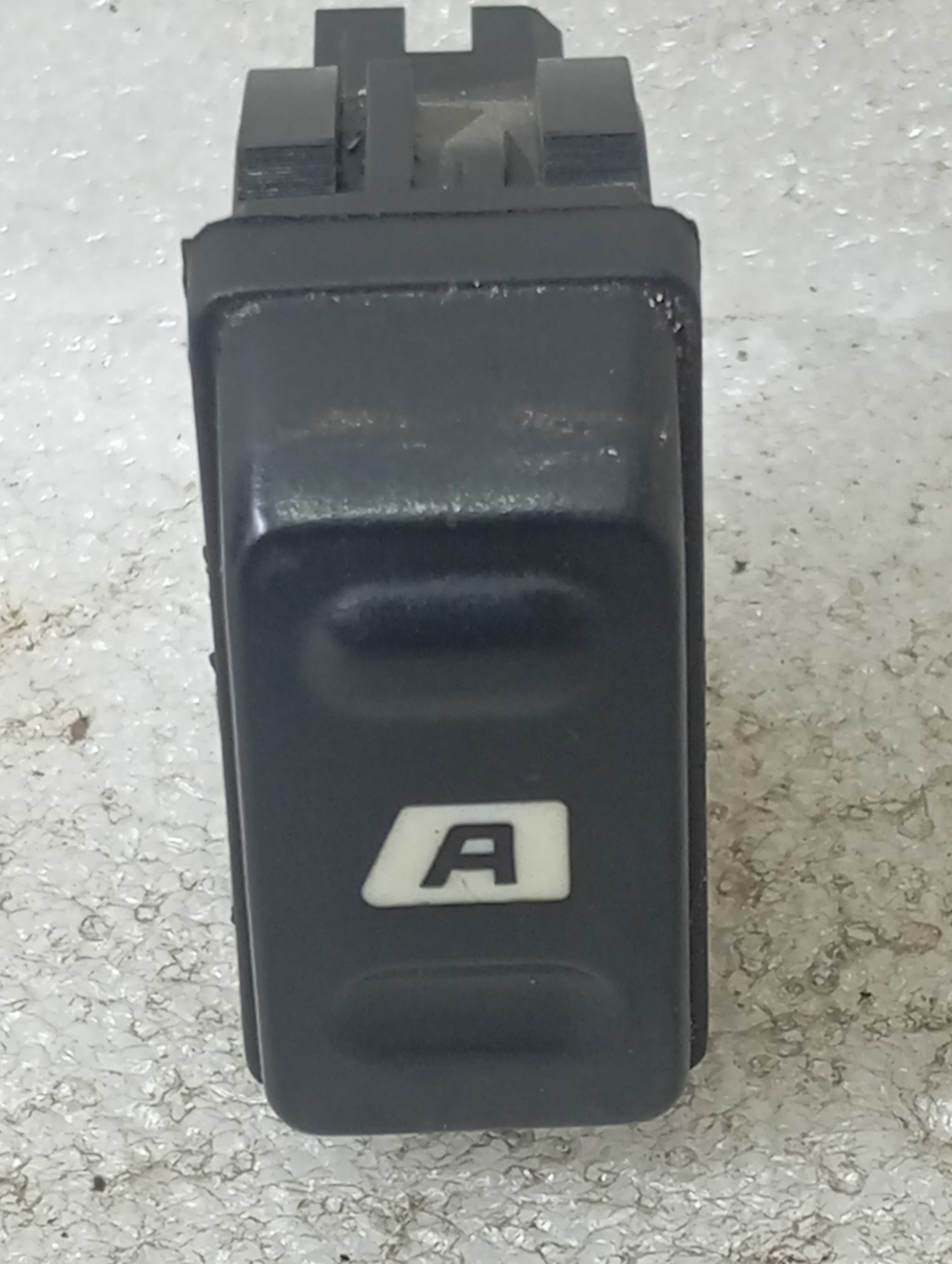 Botão vidro elétrico dianteiro esqu. C4picasso ano 2003