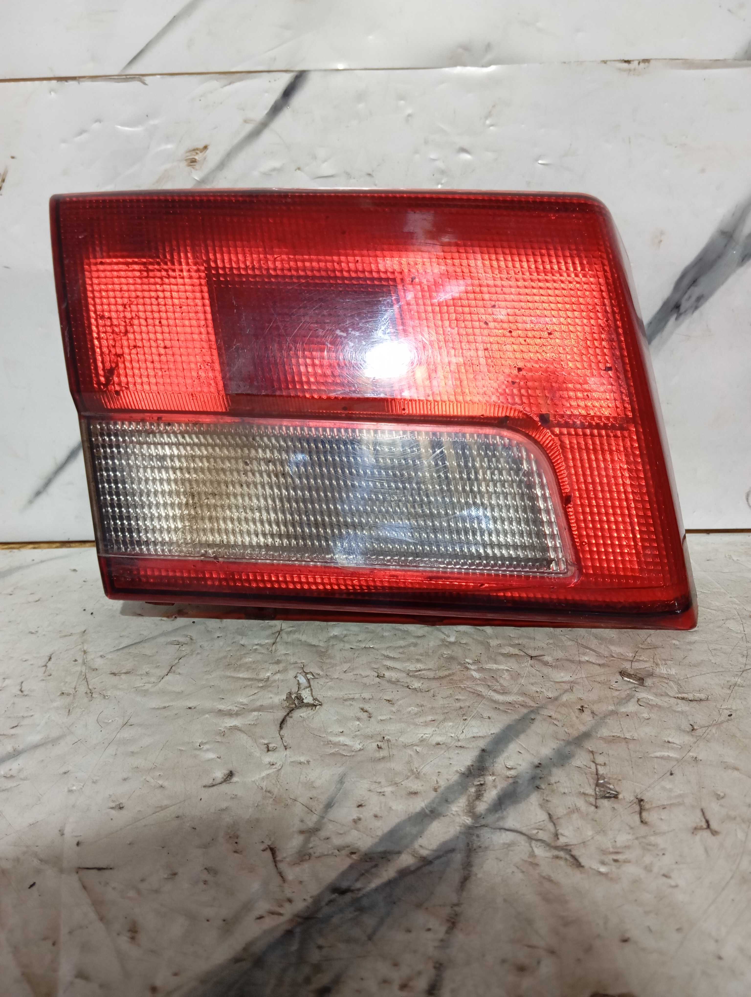 Lanterna Da Tampa Traseira Toyota Corona Lado Esquerdo 96/97