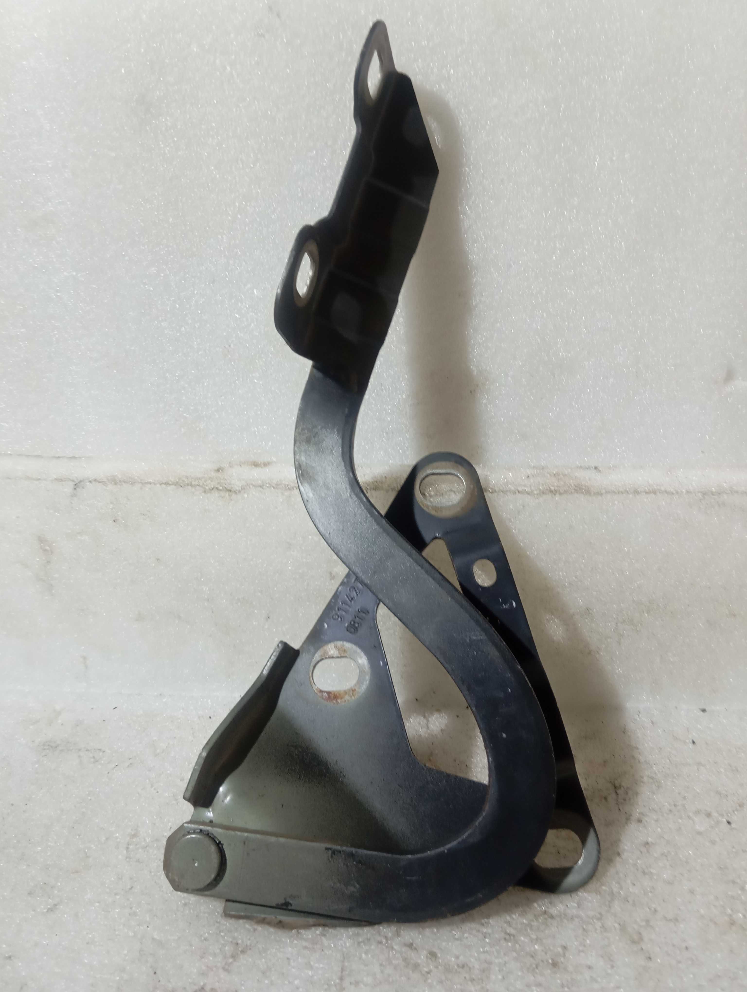 Braço capô dobradica esquerdo l gm corsa montana 2002 a 2012