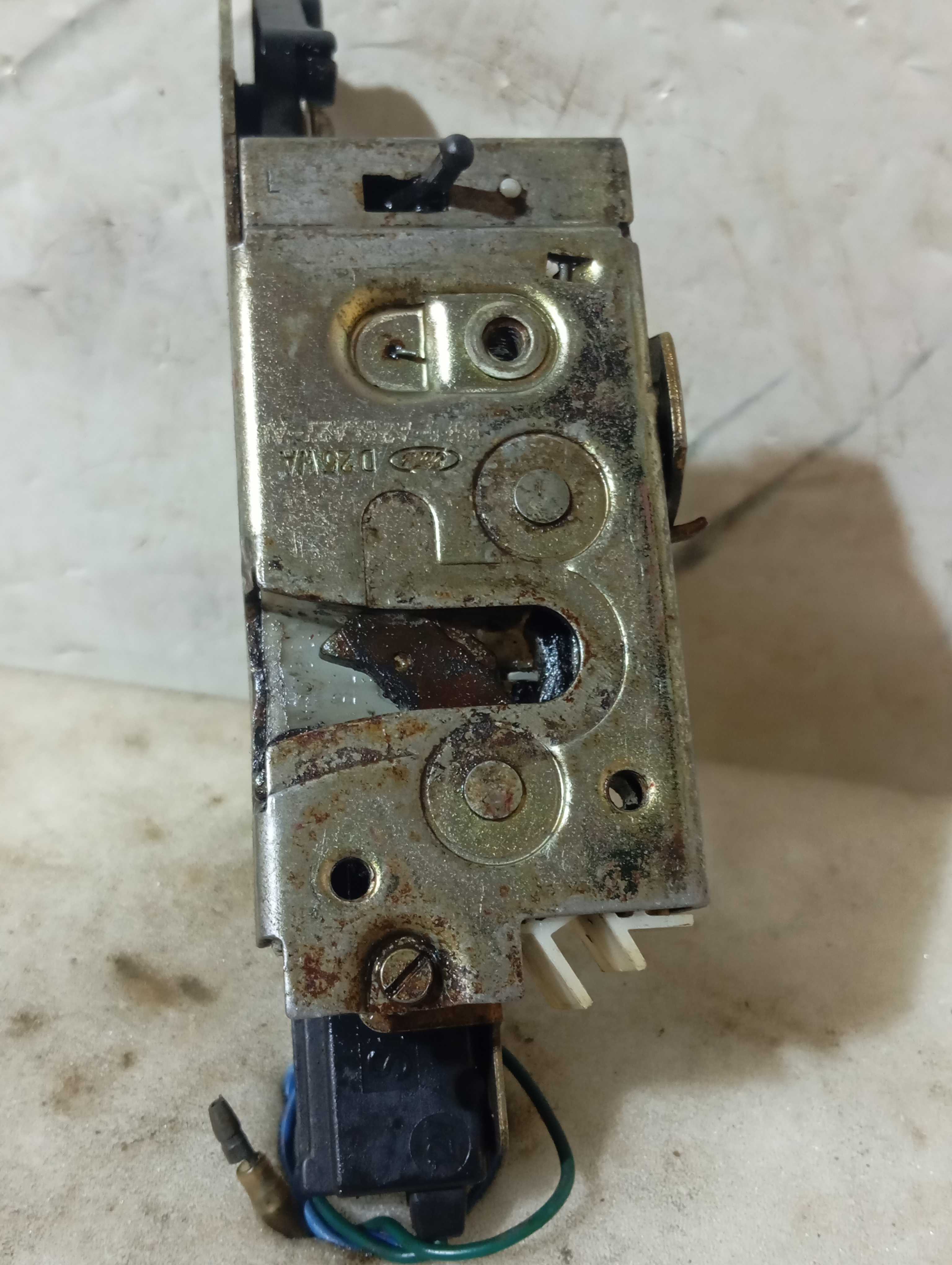 Fechadura Porta Dieta Traseira Esquerda 2003