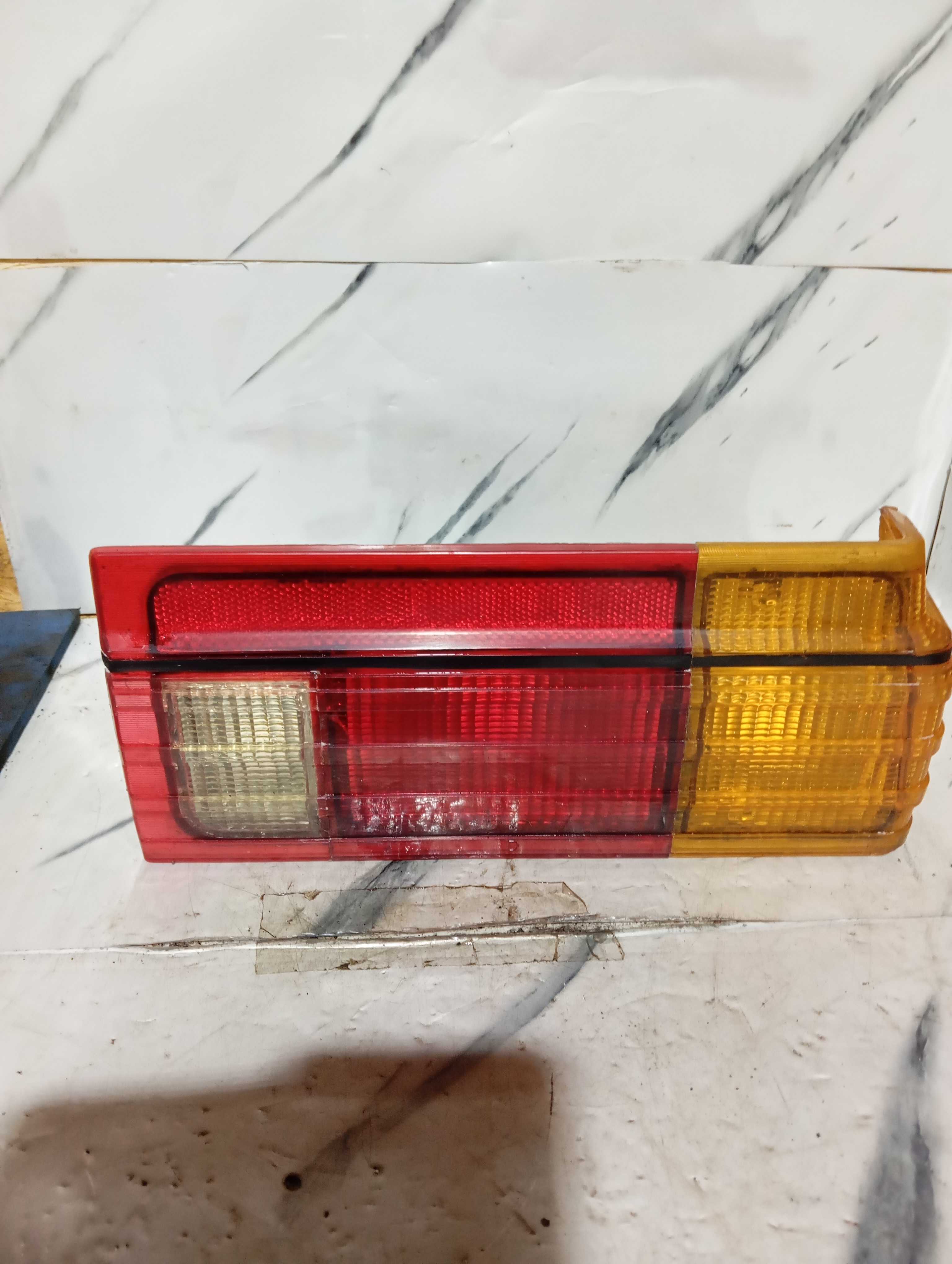 Lanterna Traseira Lado Direito Voyage Ano 1986