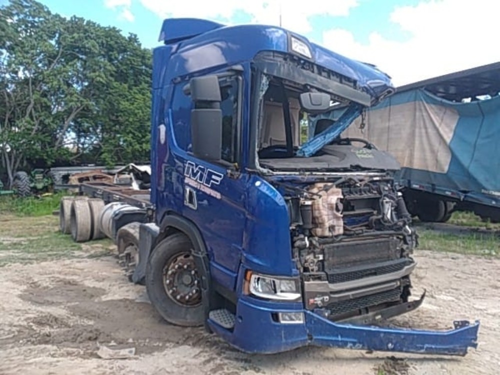 SCANIA P360 8X2 2022