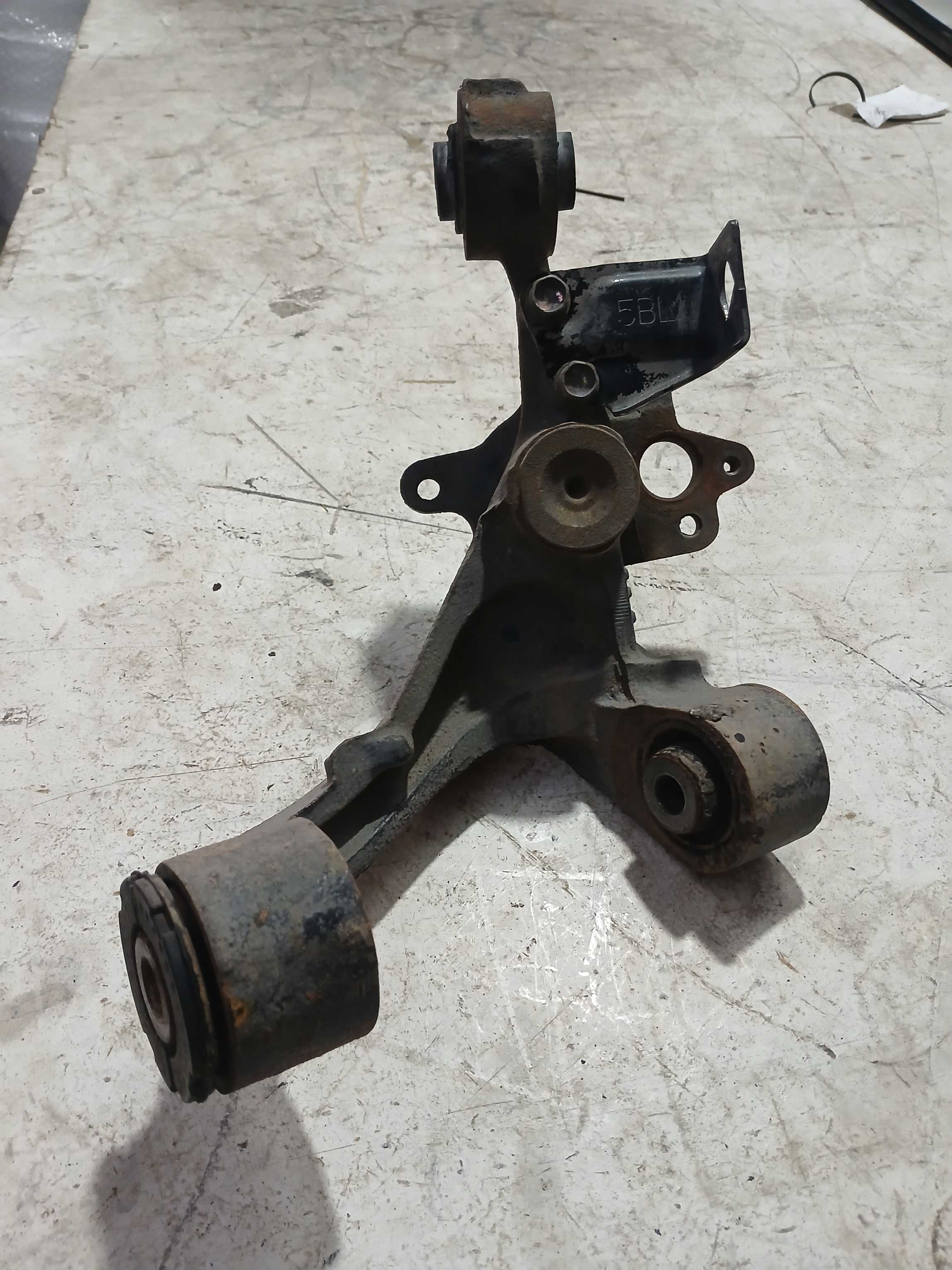 Montante manga eixo traseiro esquerdo honda civic 2001 2006
