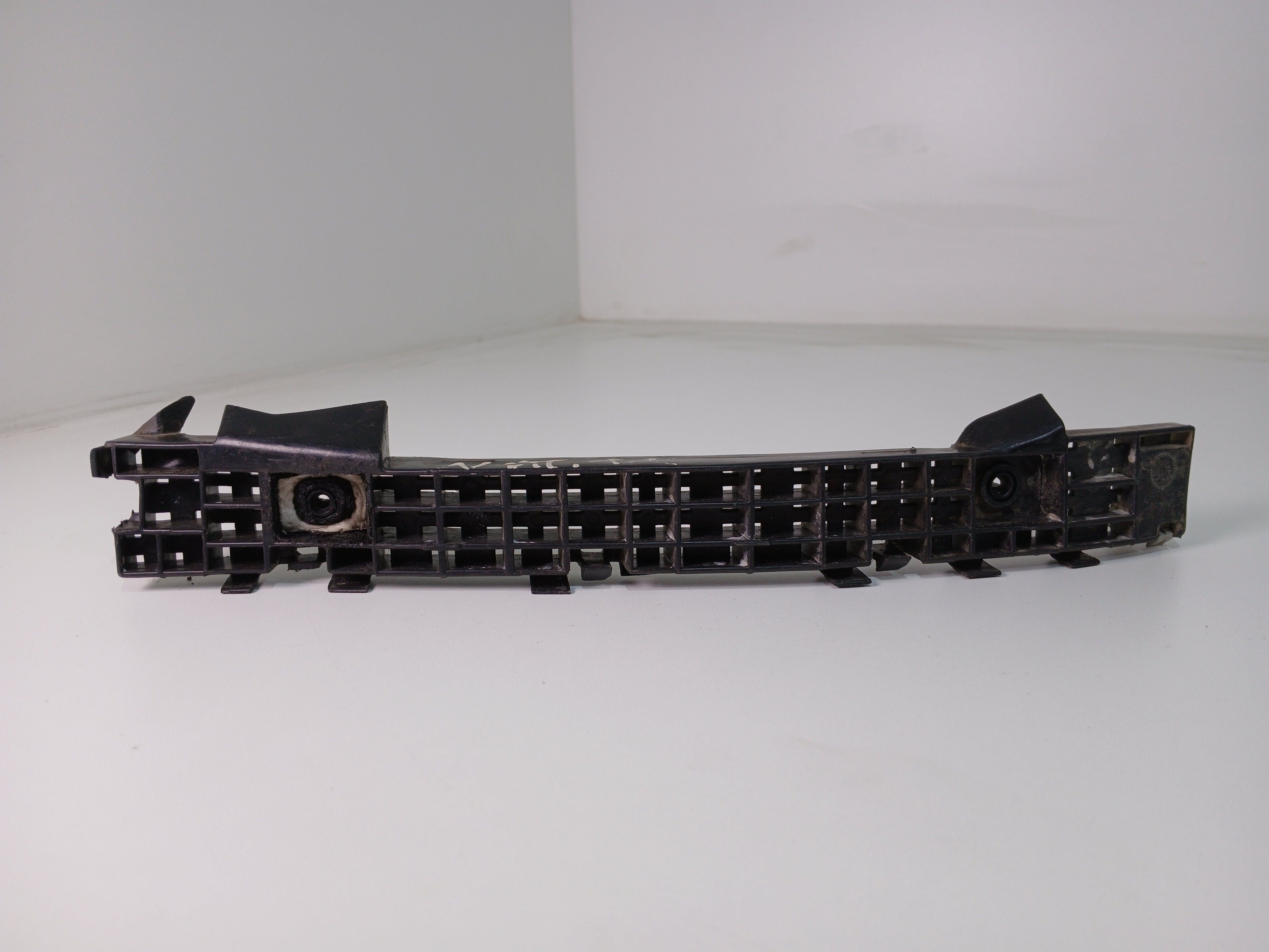 Guia Parachoque traseiro esquerdo honda fit 2009 a 2014