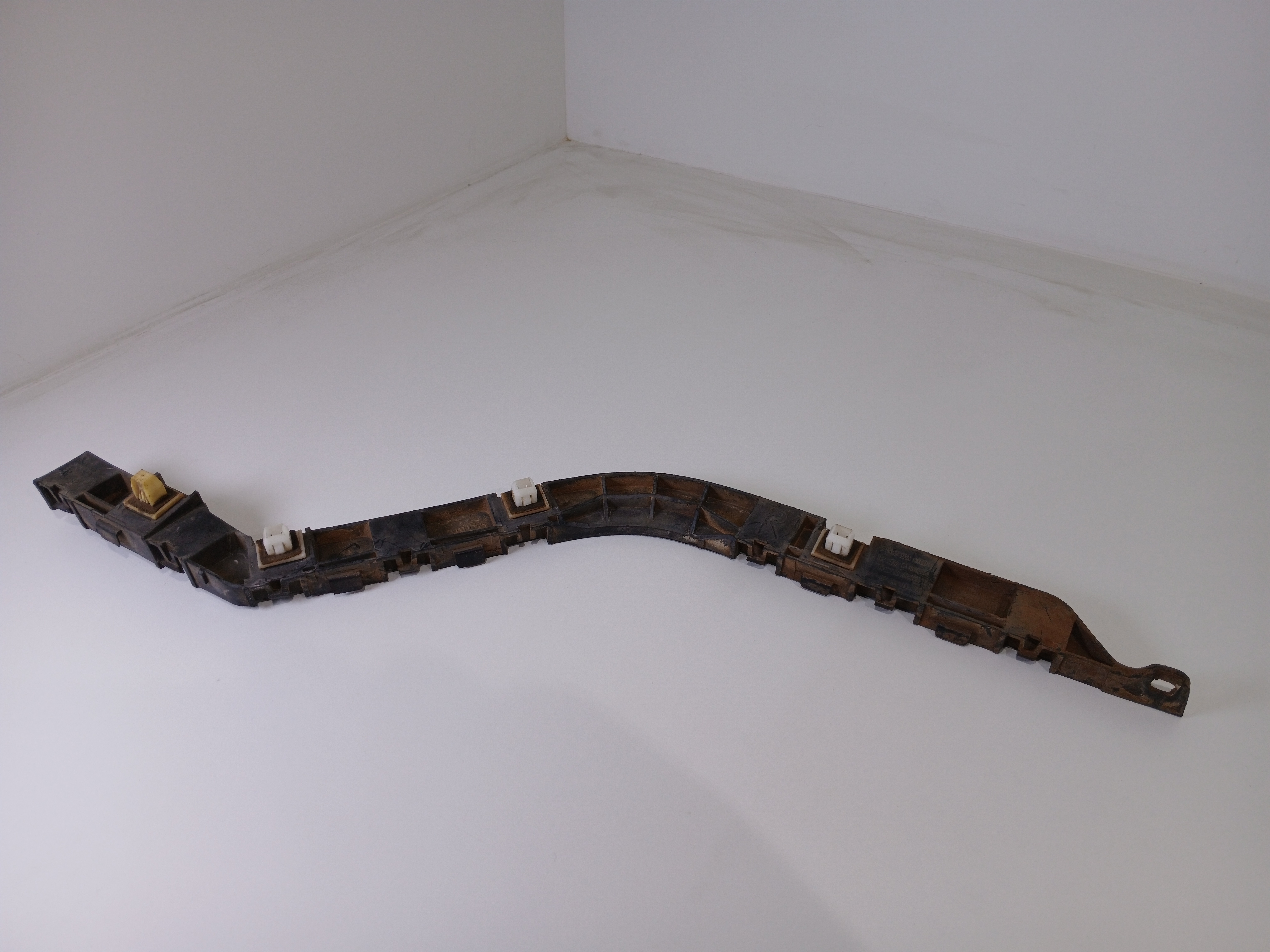 Guia Parachoque traseiro direito honda accord 2005 a 2007