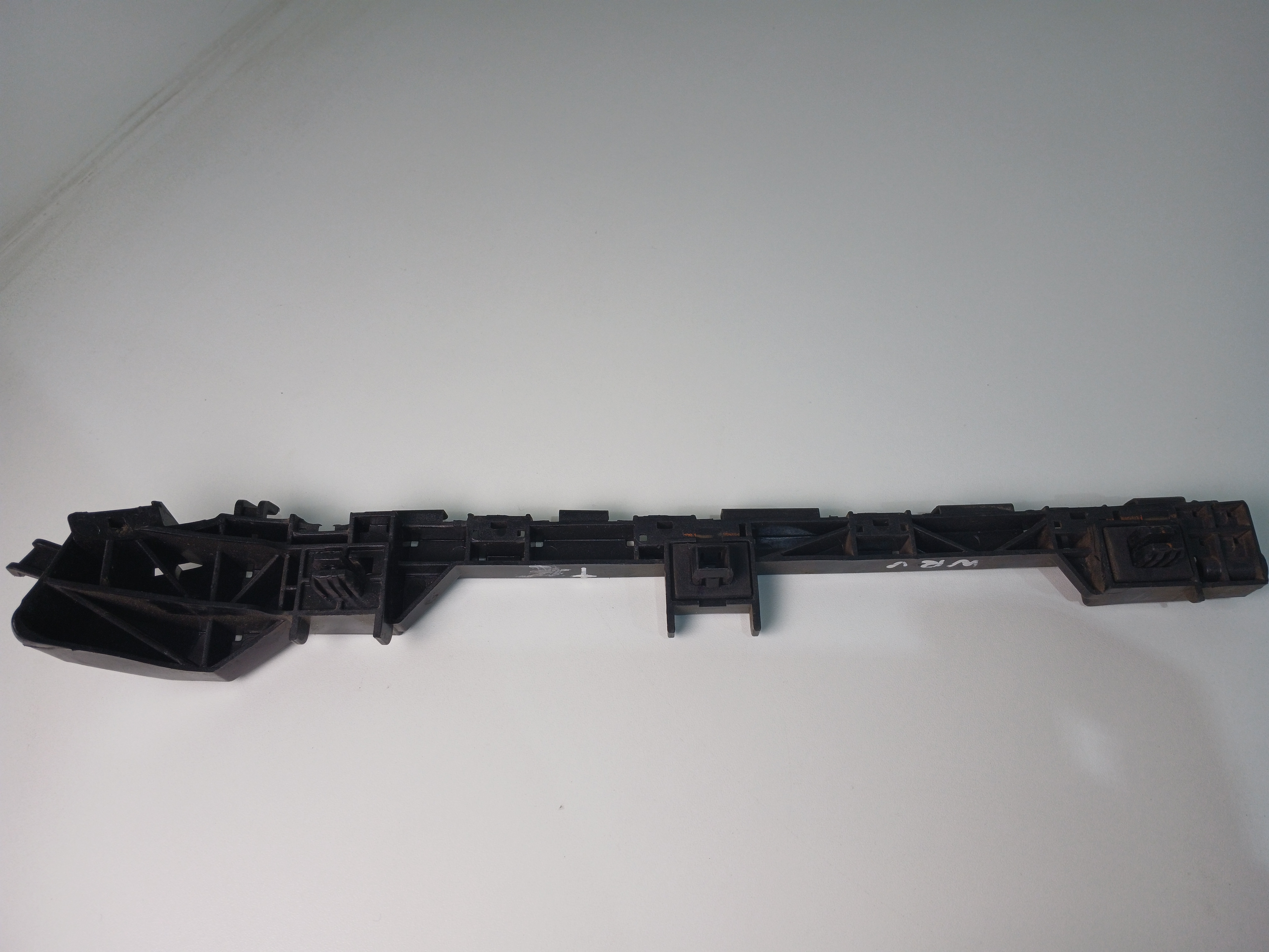 Guia parachoque traseiro direito Honda Wrv 2017 2018 E5012