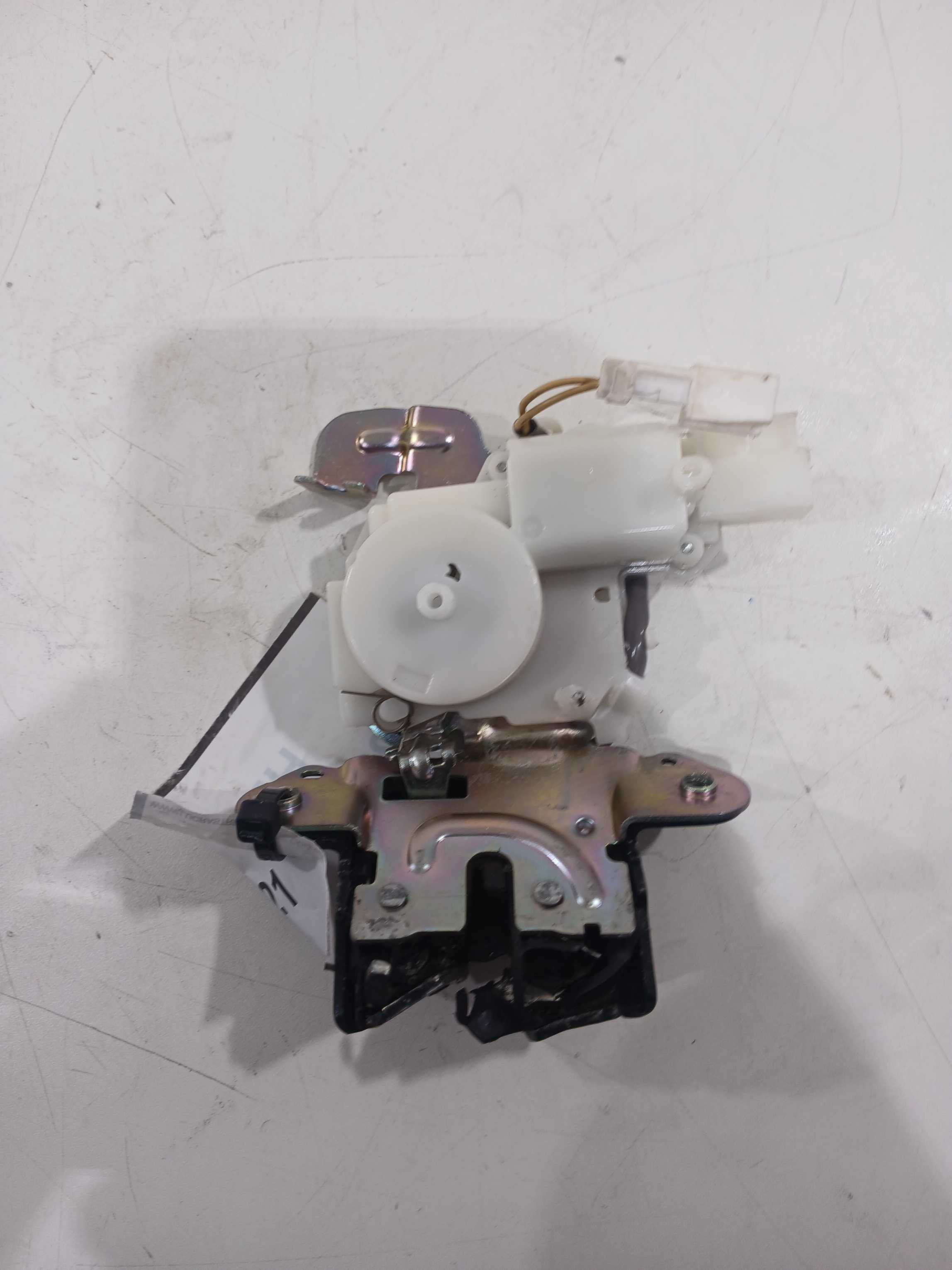 tranca tampa traseira honda hrv 2016 2021