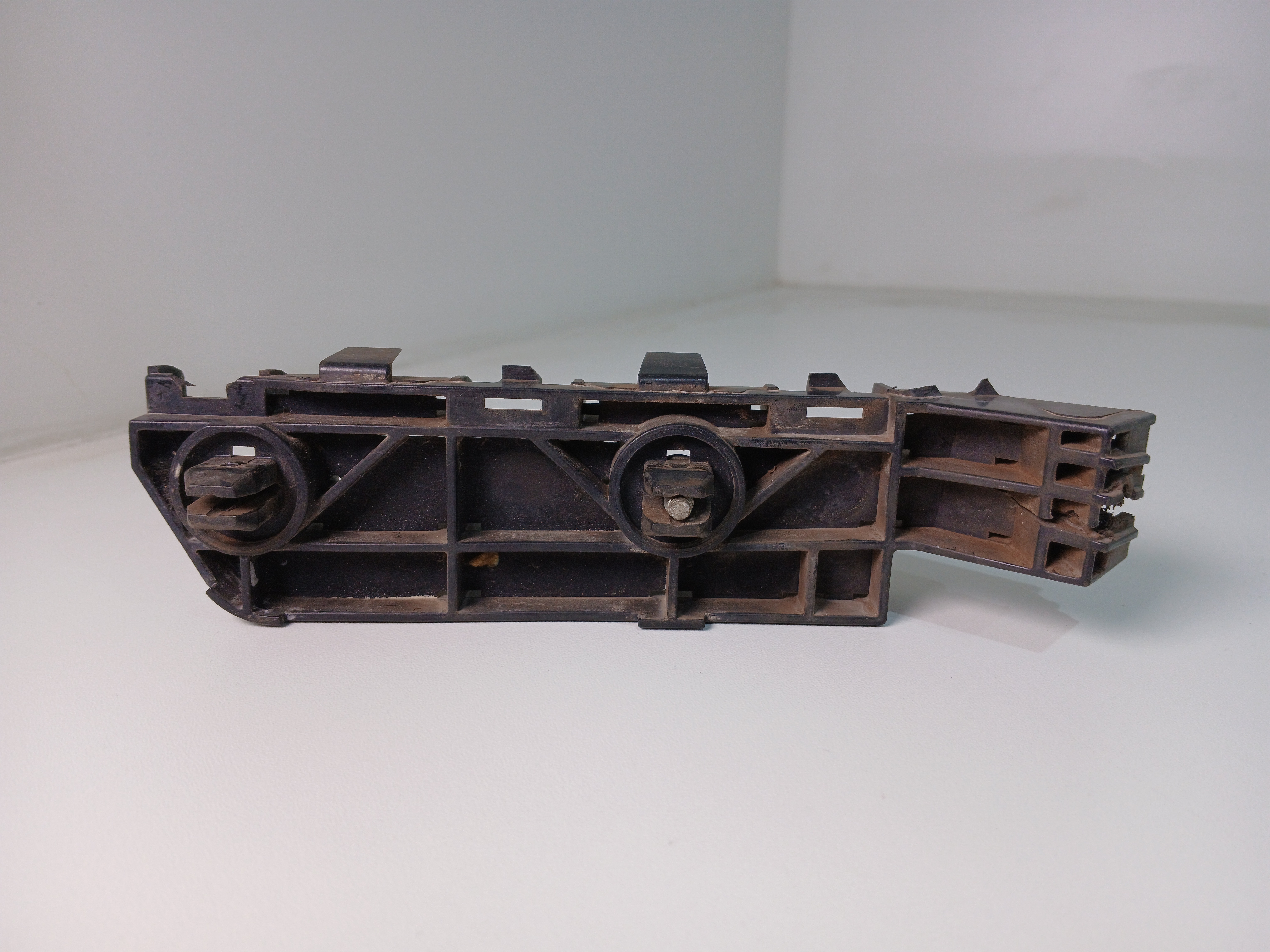 Guia Parachoque dianteiro direito honda crv 2007 a 2011