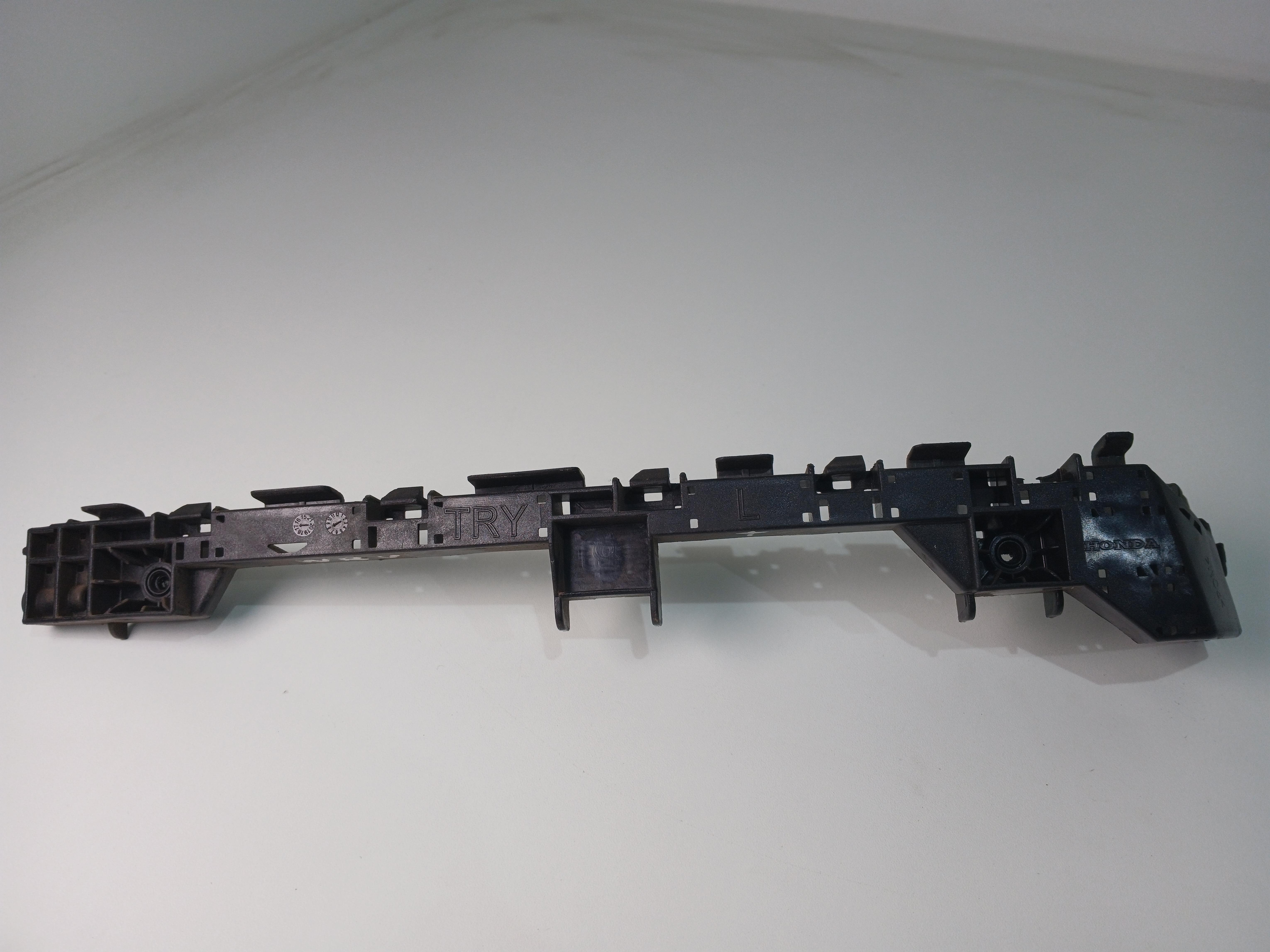 Guia parachoque traseiro esquerdo Honda Wrv 2017 2018 E5023