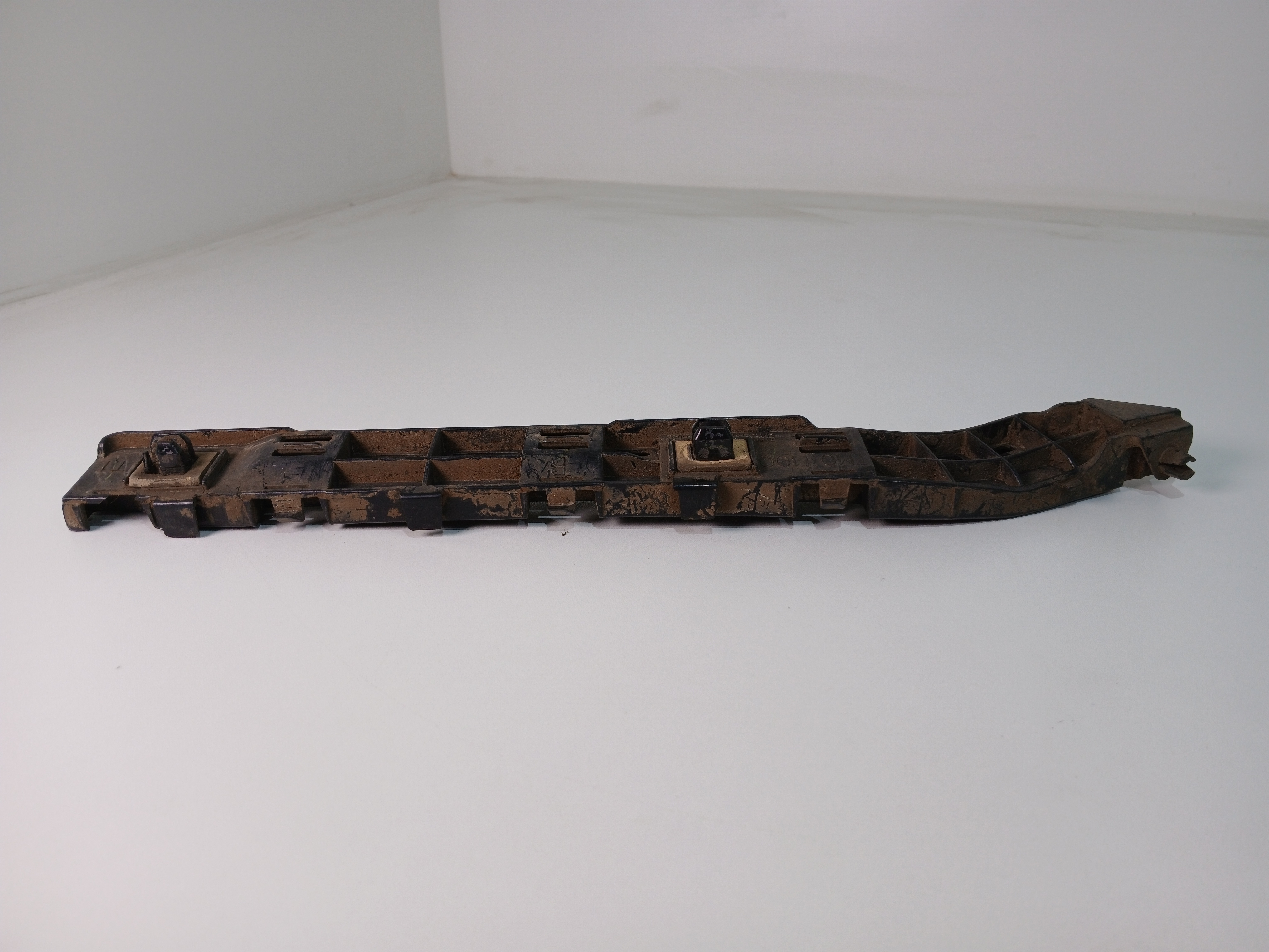 Guia Parachoque traseiro direito honda city 2009 a 2014