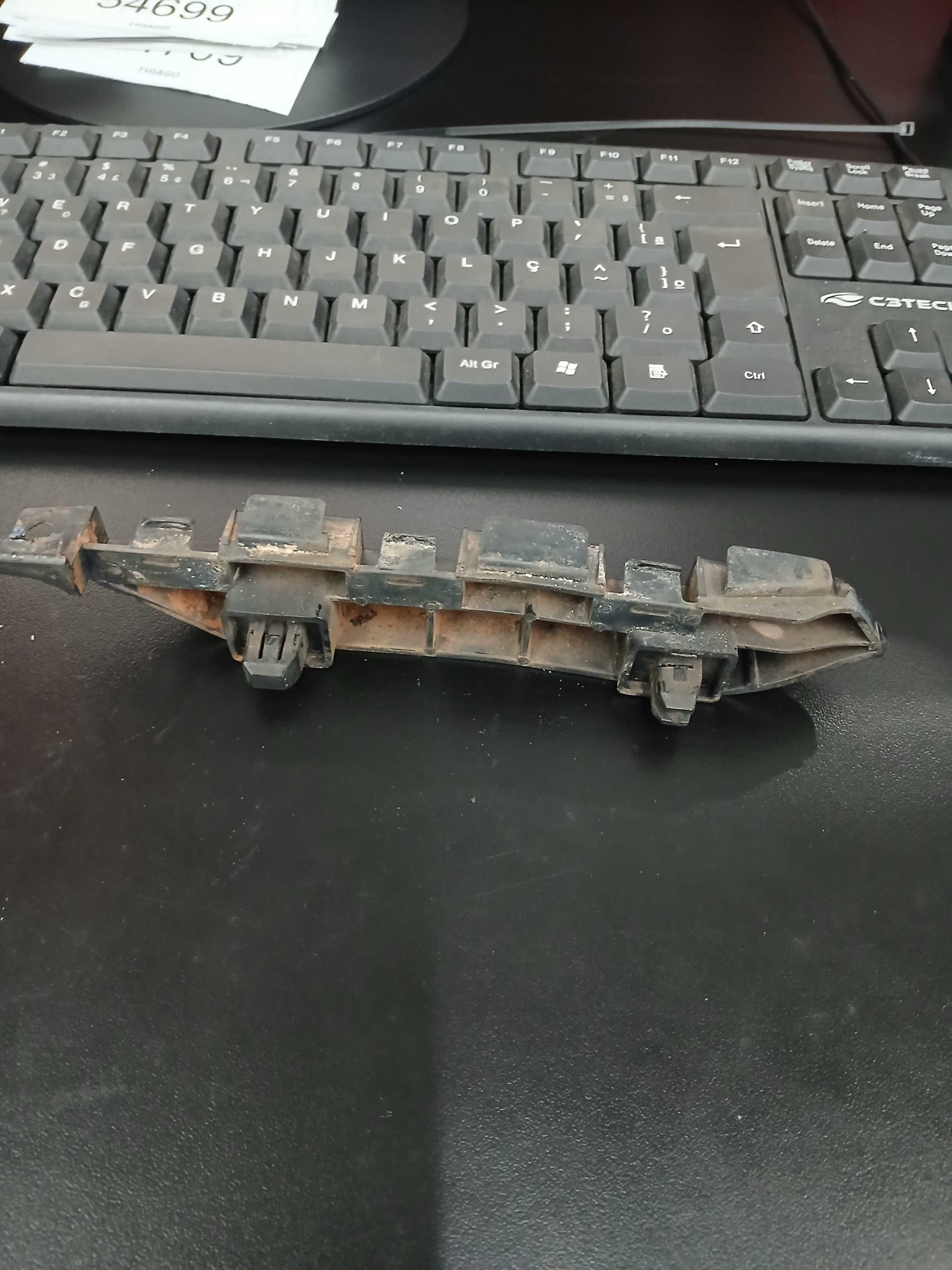 Guia parachoque dianteiro esquerdo honda civic 2012 2016