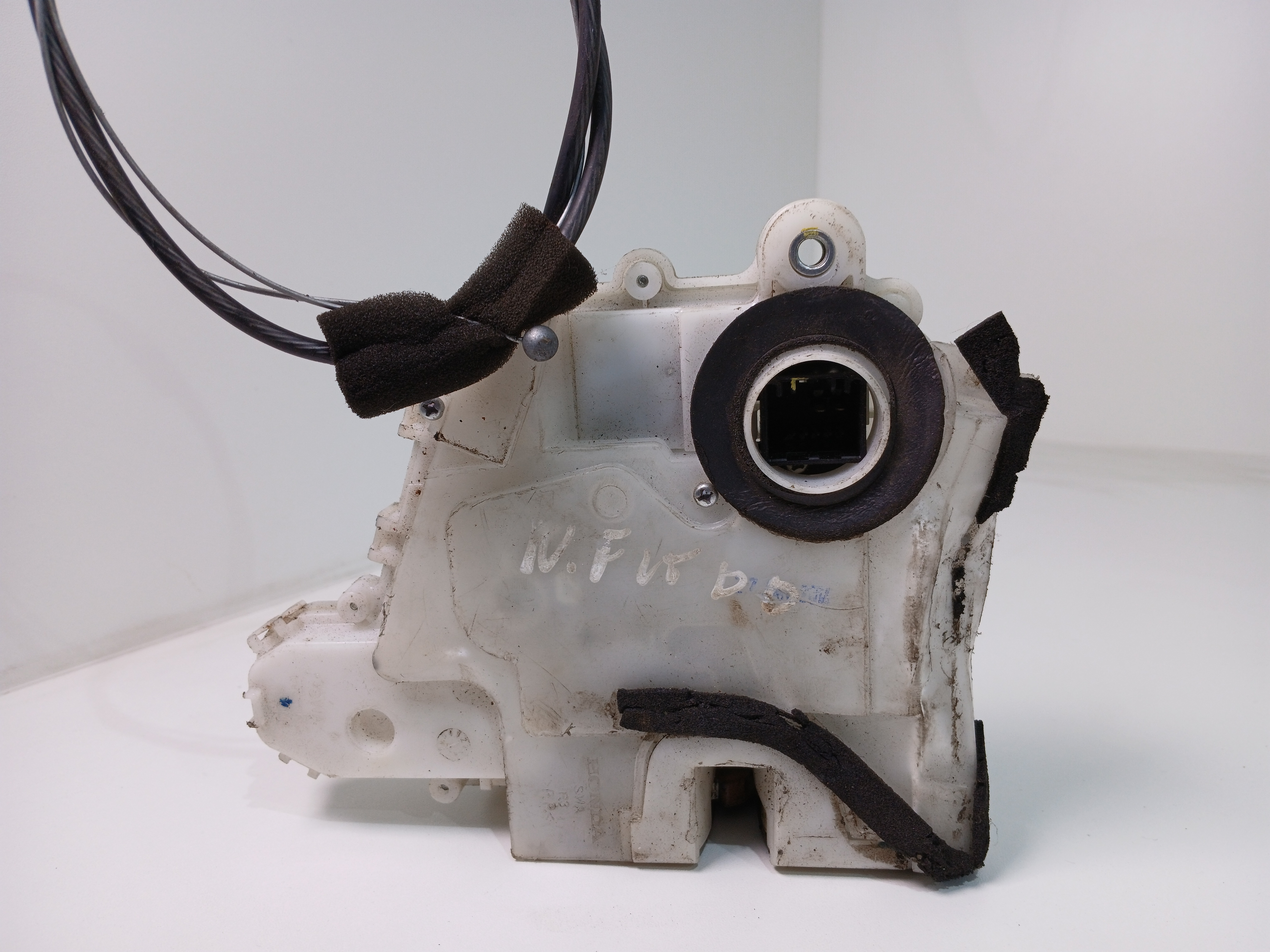 Fechadura Tranca dianteira direita new fit 2009/2014