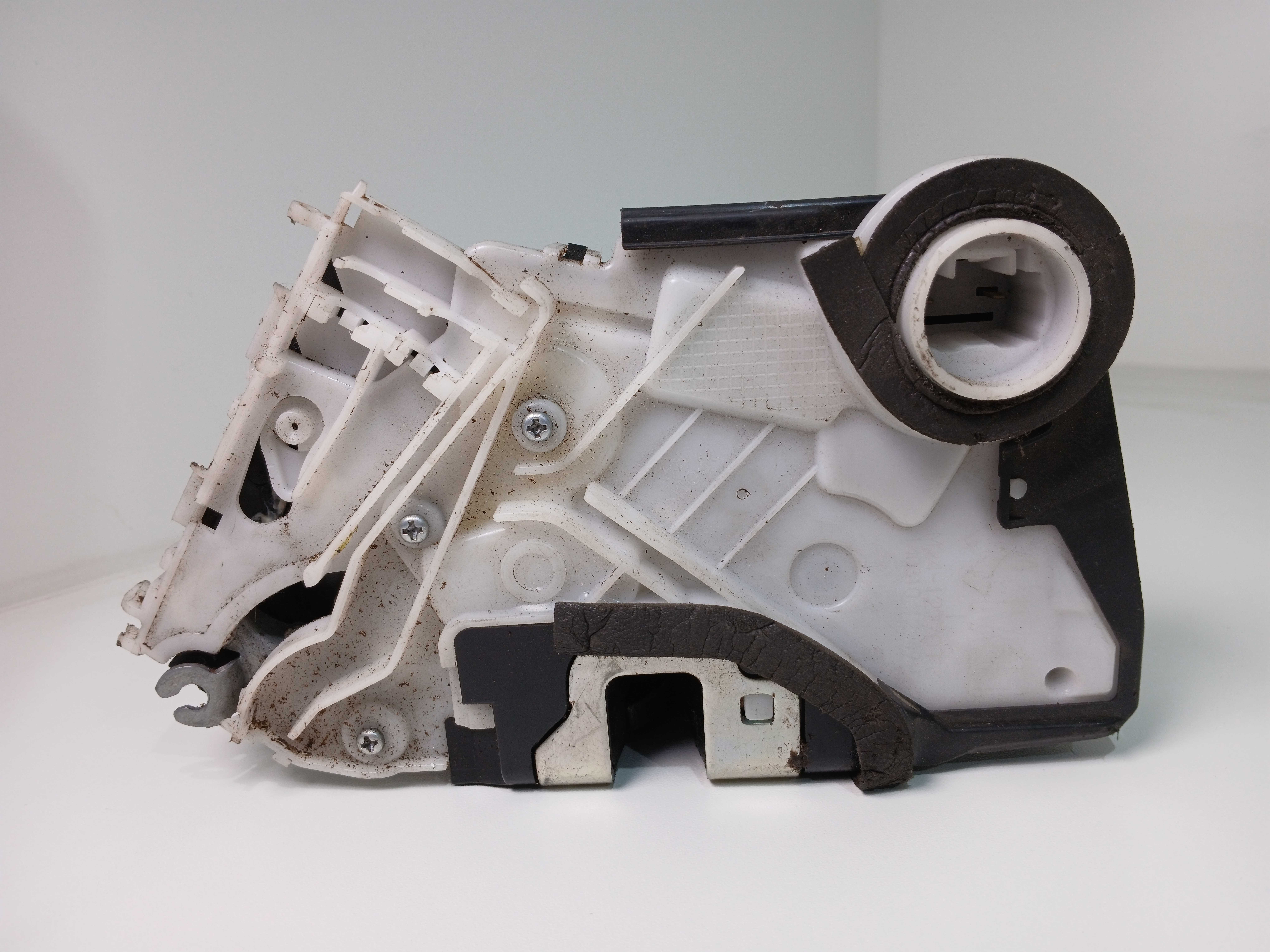 Fechadura Tranca dianteira direita hrv 2015/21 crv 2012/16