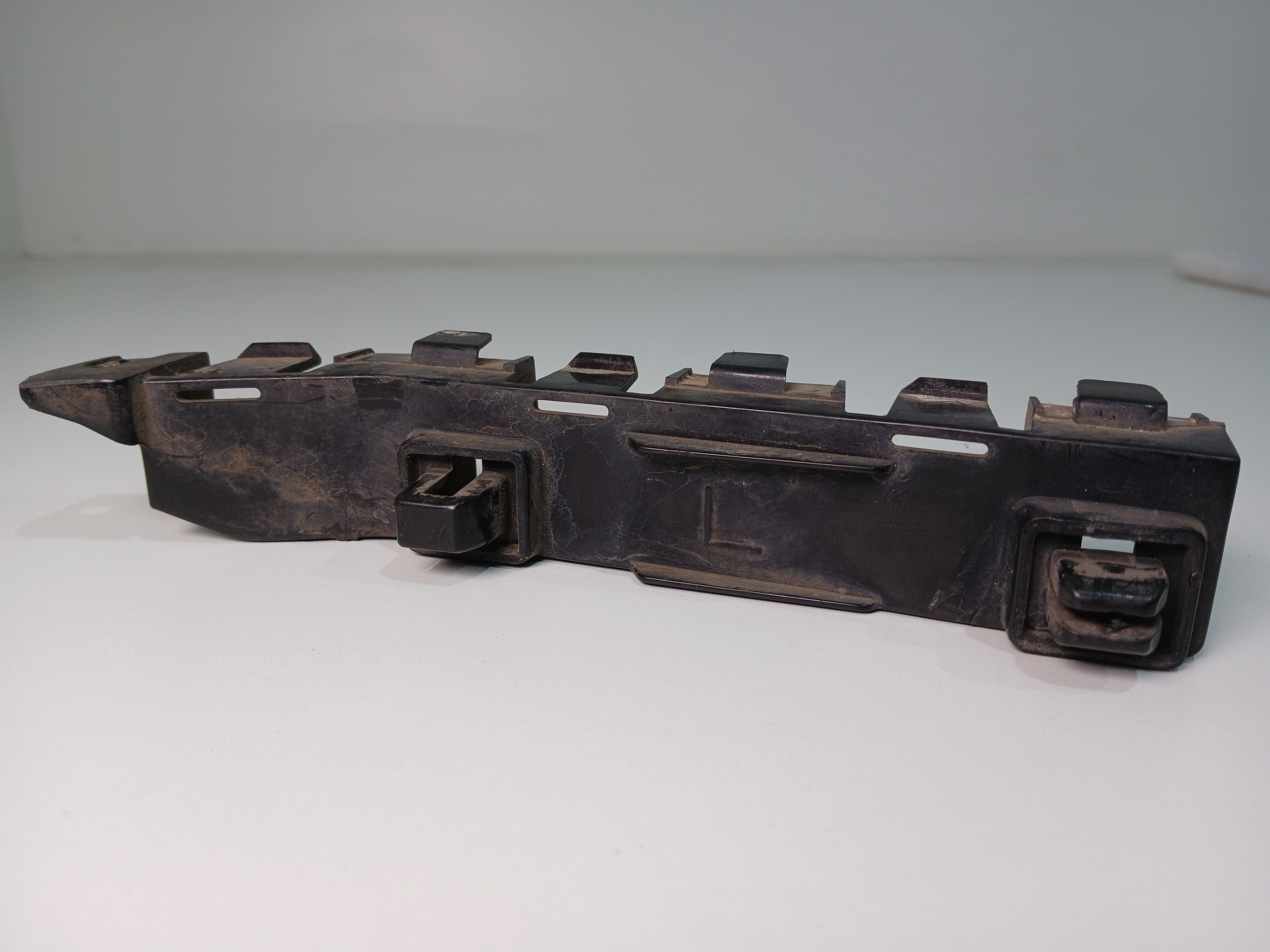 Guia parachoque dianteiro esquerdo Accord 2008 a 2009 E4922