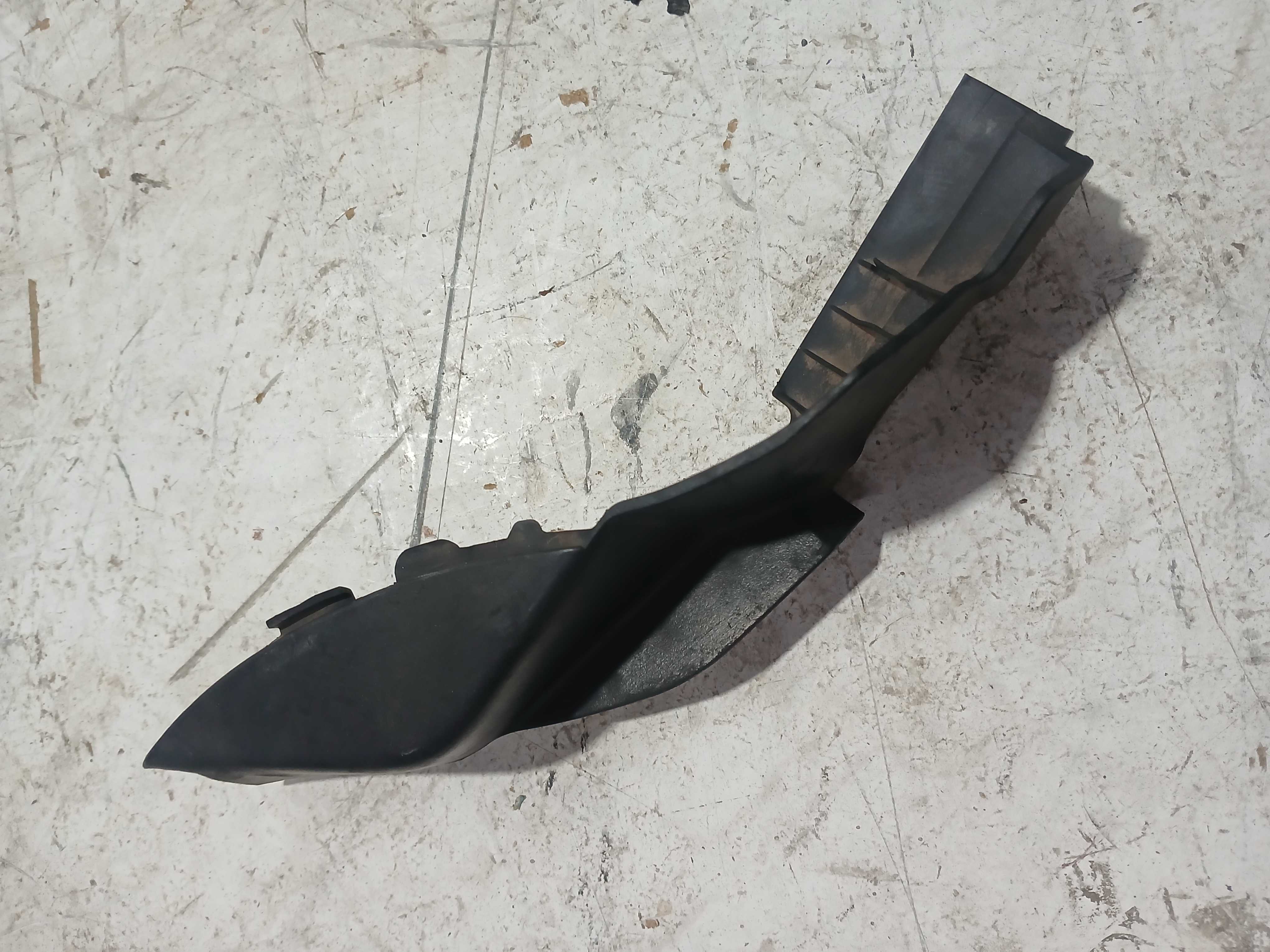 Acabamento churrasqueira direito honda crv 2007 2011 46500